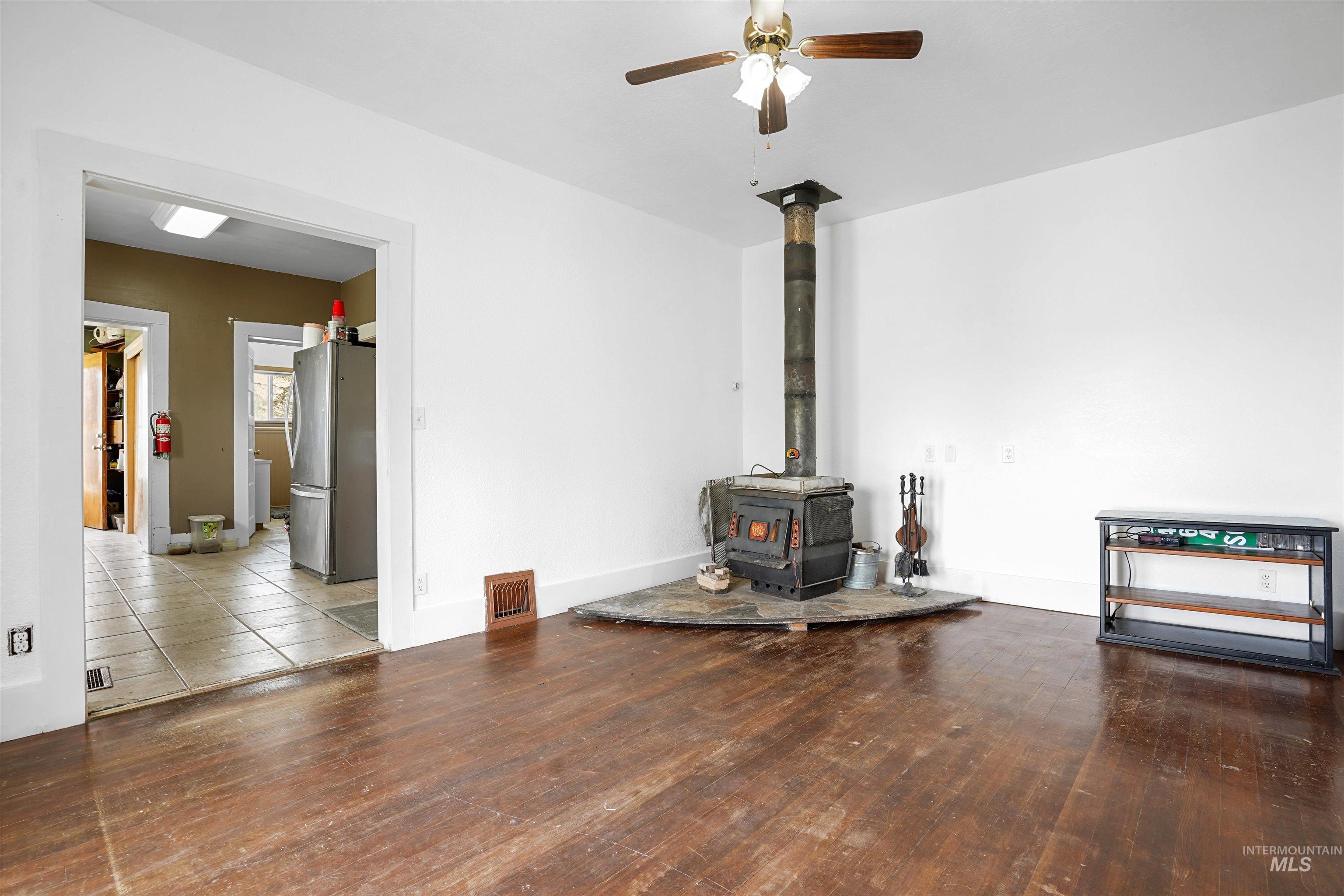 464 S 950 W Property Photo 6