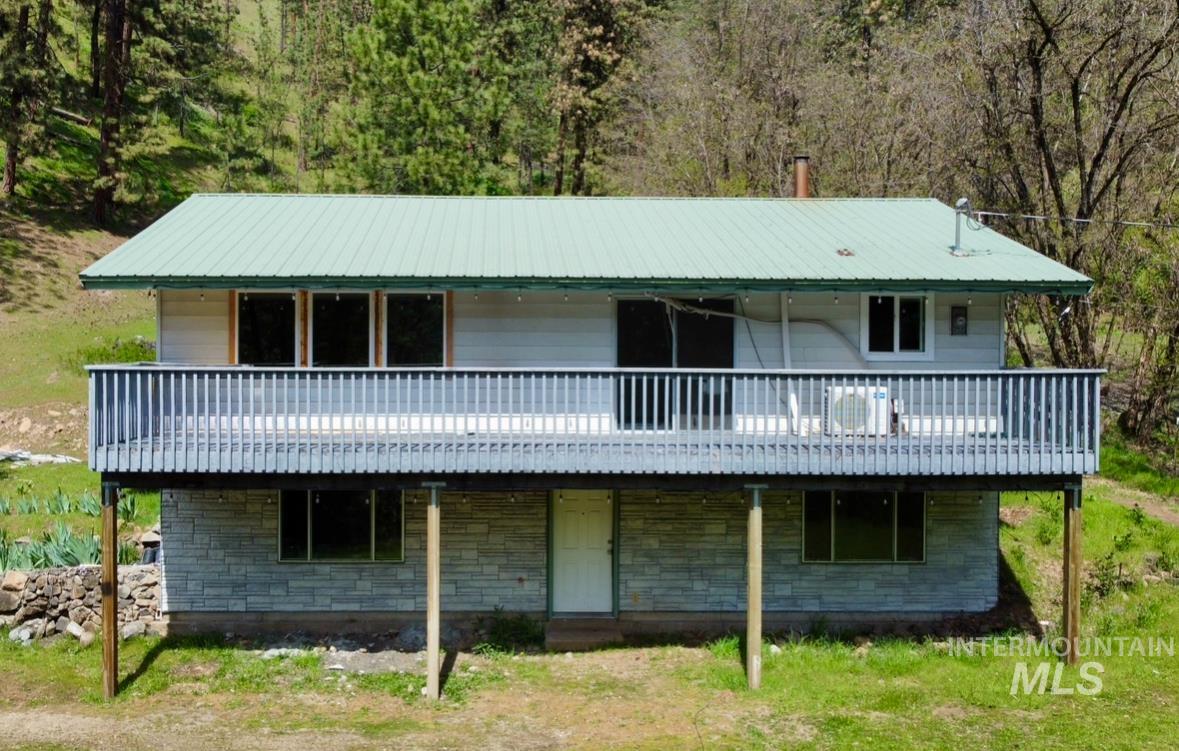 250 Hill Rd Duplex Property Photo 2