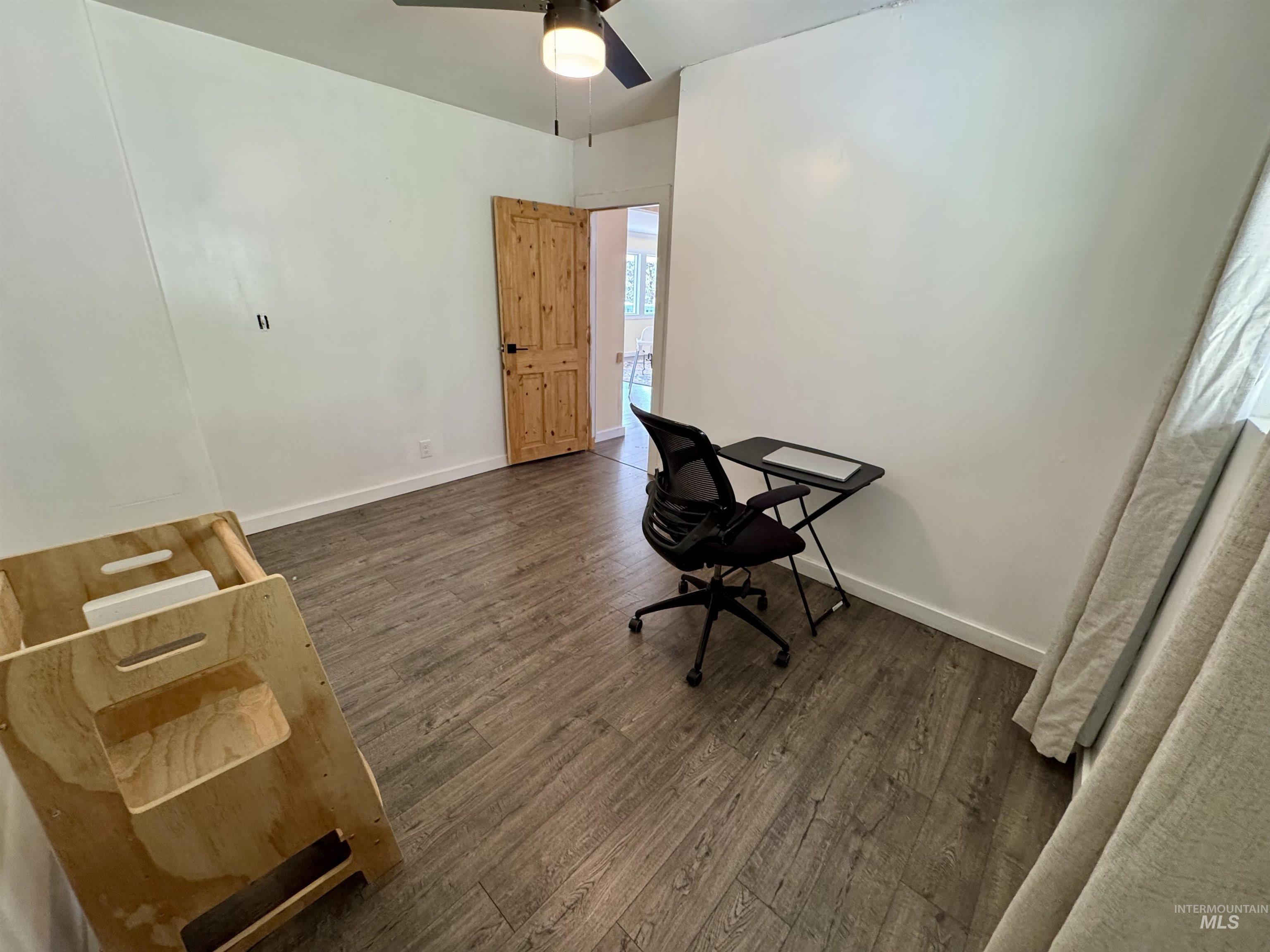 250 Hill Rd Duplex Property Photo 17