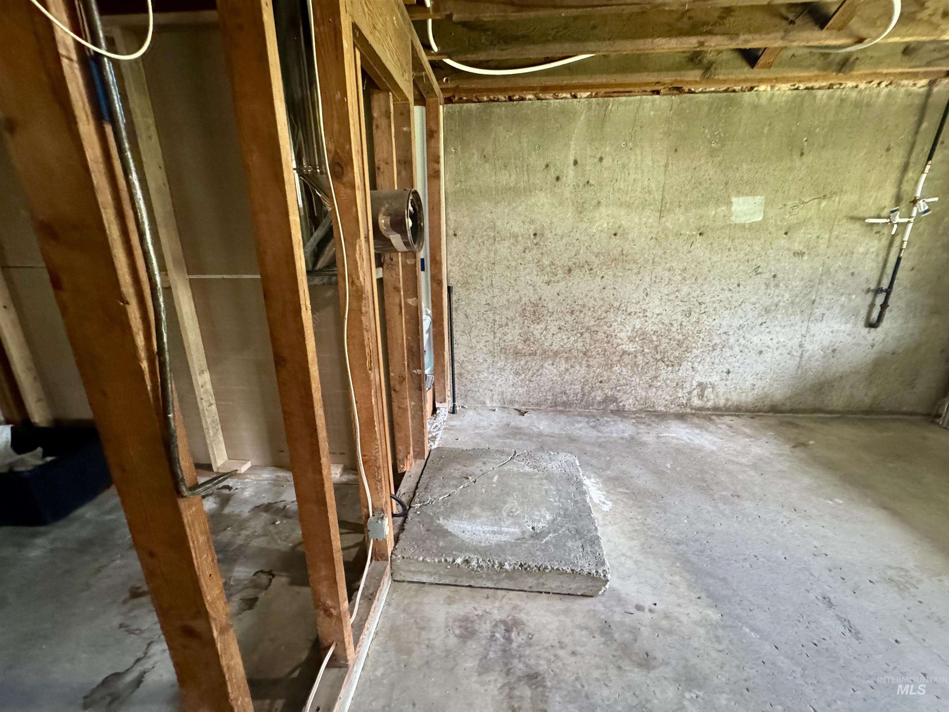 250 Hill Rd Duplex Property Photo 39