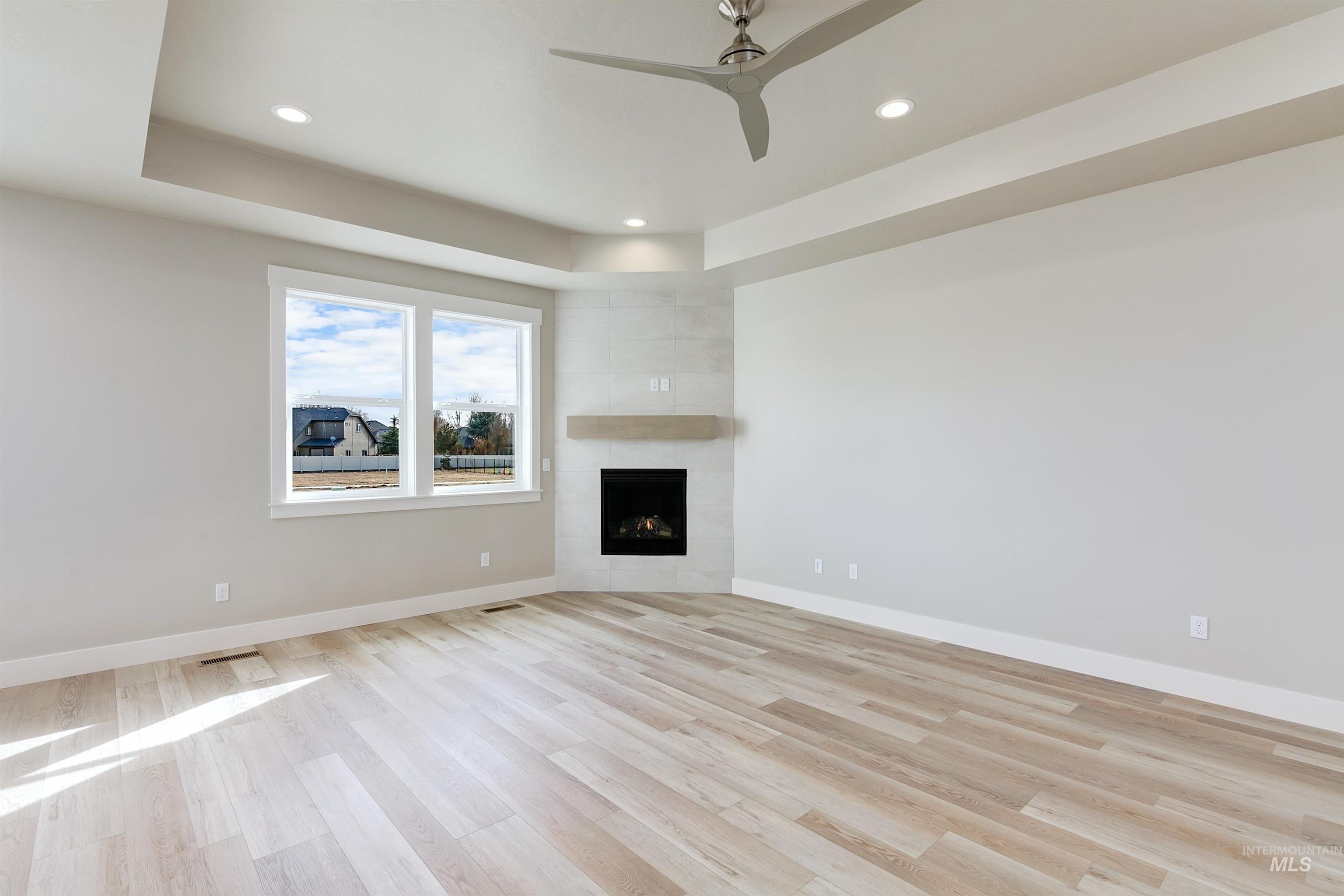 2330 E Monhegan Drive Property Photo 8