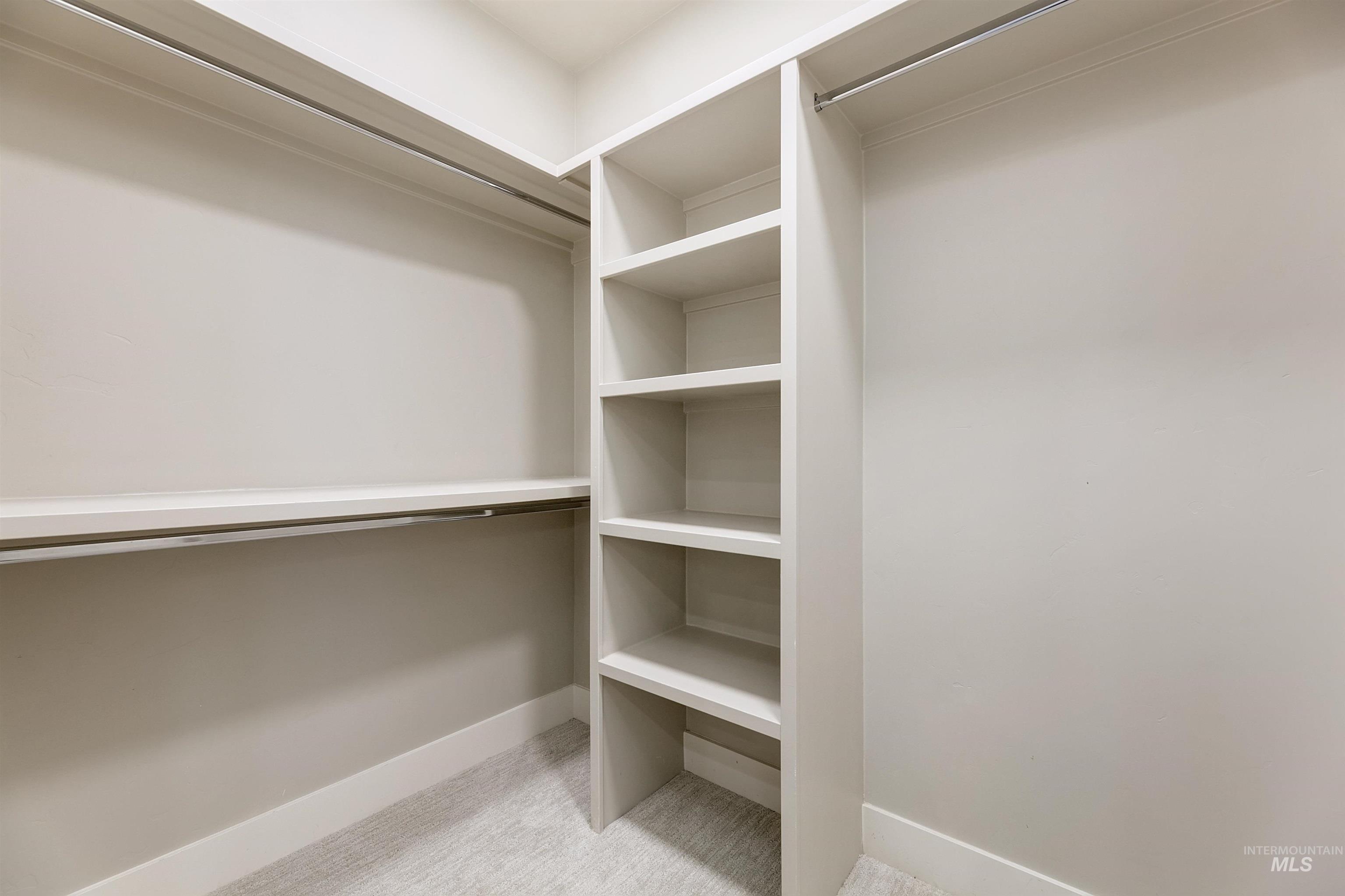 2330 E Monhegan Drive Property Photo 27