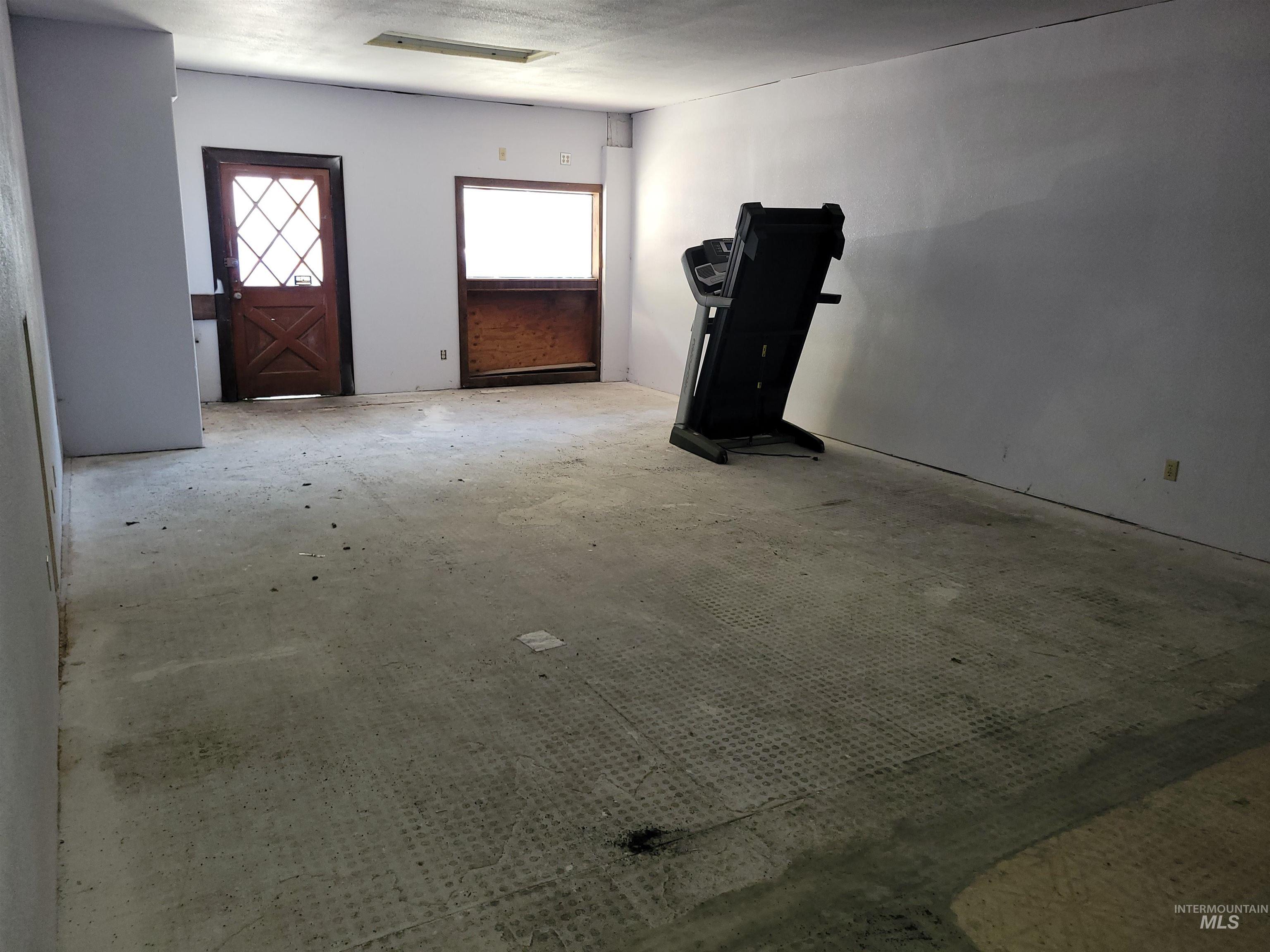 26 N Main Property Photo 6