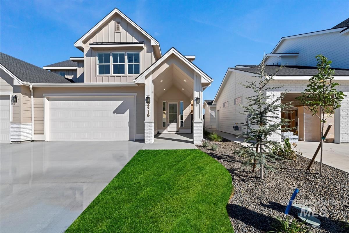 4716 N Camp Creek Ave Property Photo 2