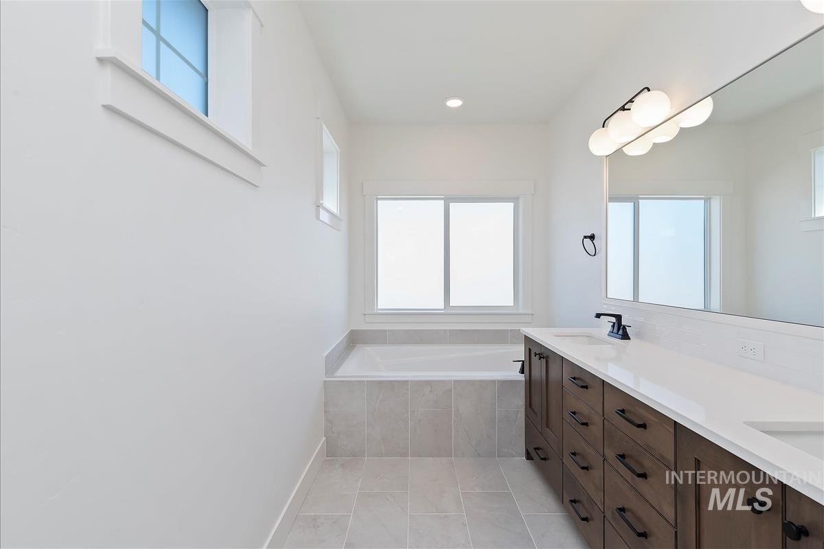 4716 N Camp Creek Ave Property Photo 25