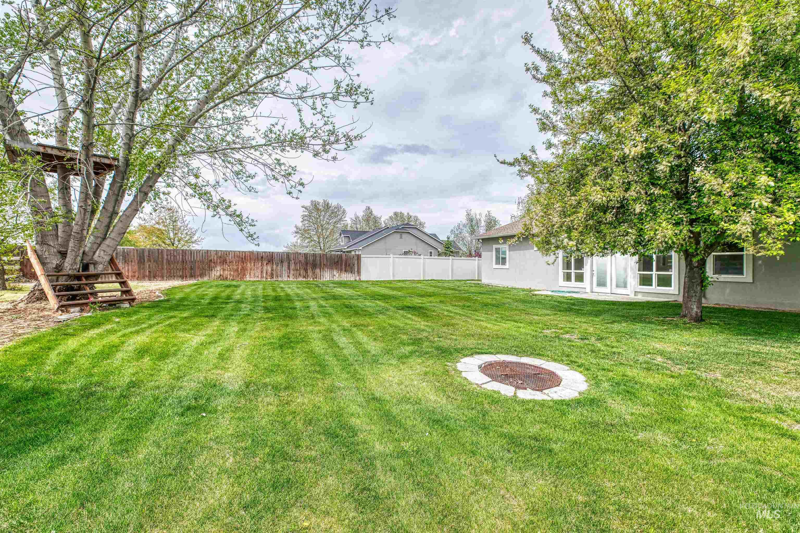27607 Petolla Road Property Photo 7