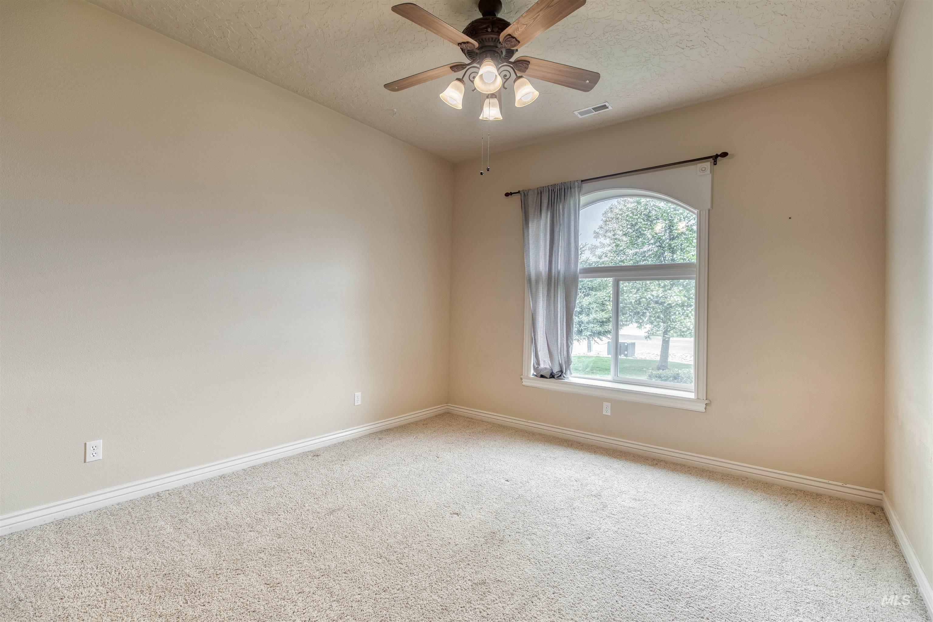 27607 Petolla Road Property Photo 32