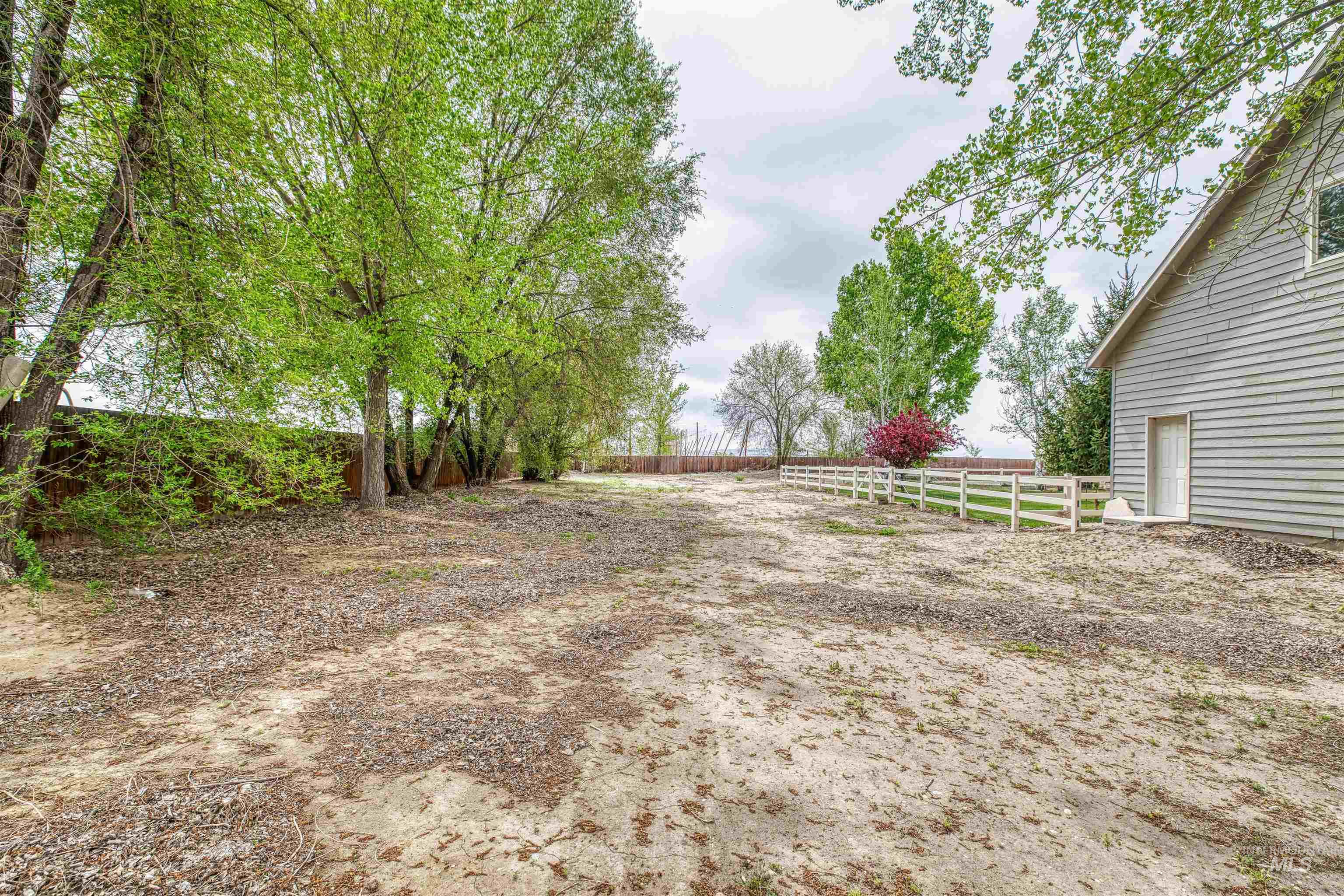 27607 Petolla Road Property Photo 38