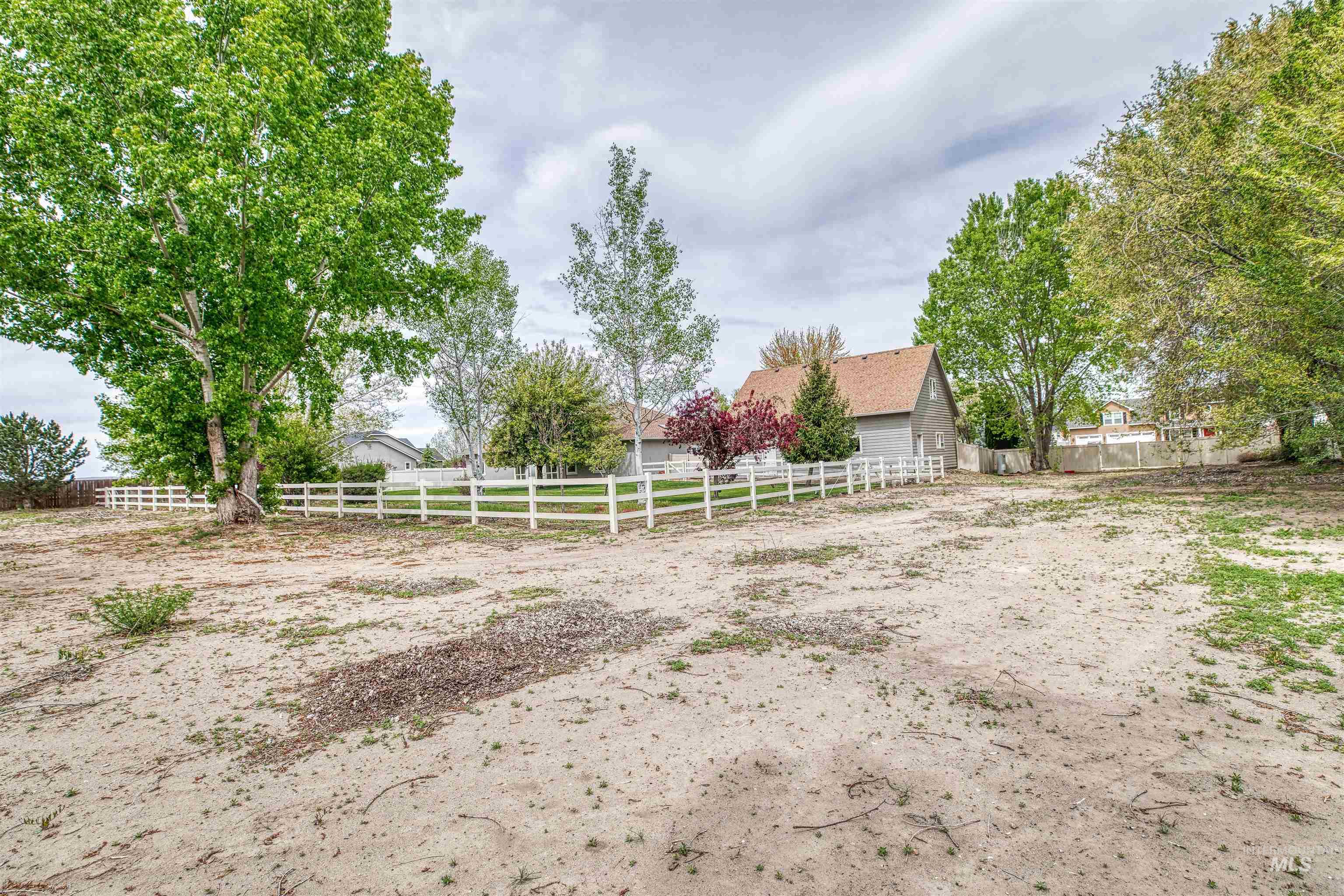 27607 Petolla Road Property Photo 39