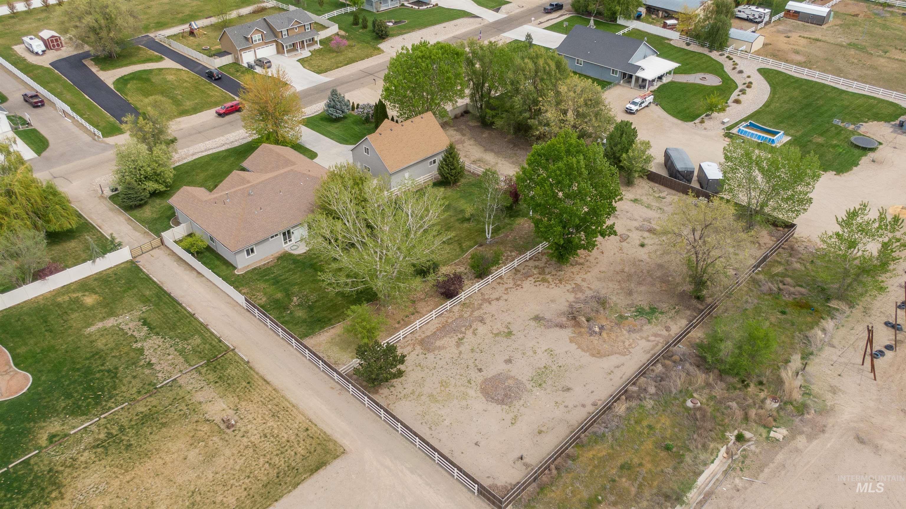27607 Petolla Road Property Photo 43