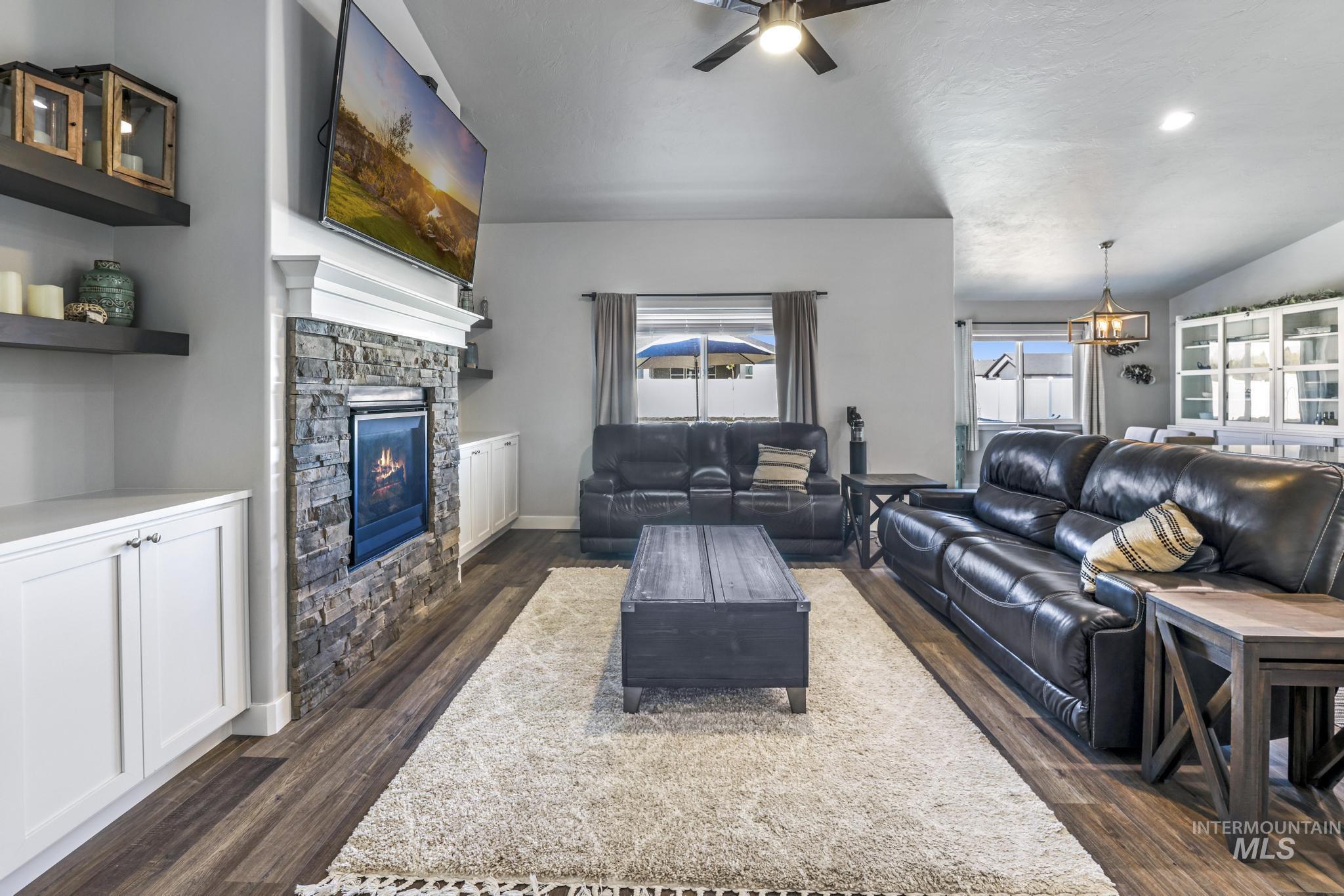 1410 N Birch Street Property Photo 8