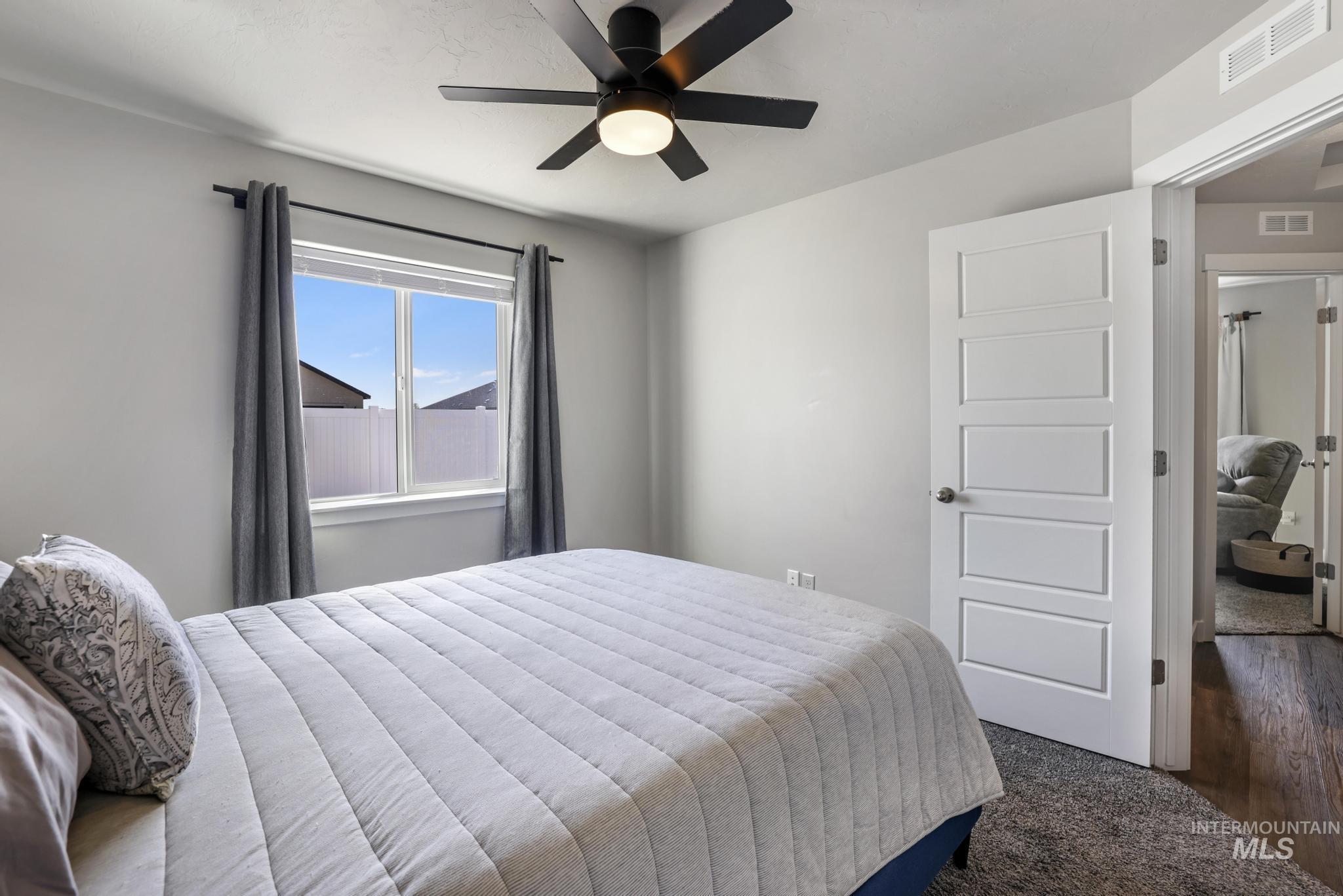 1410 N Birch Street Property Photo 20