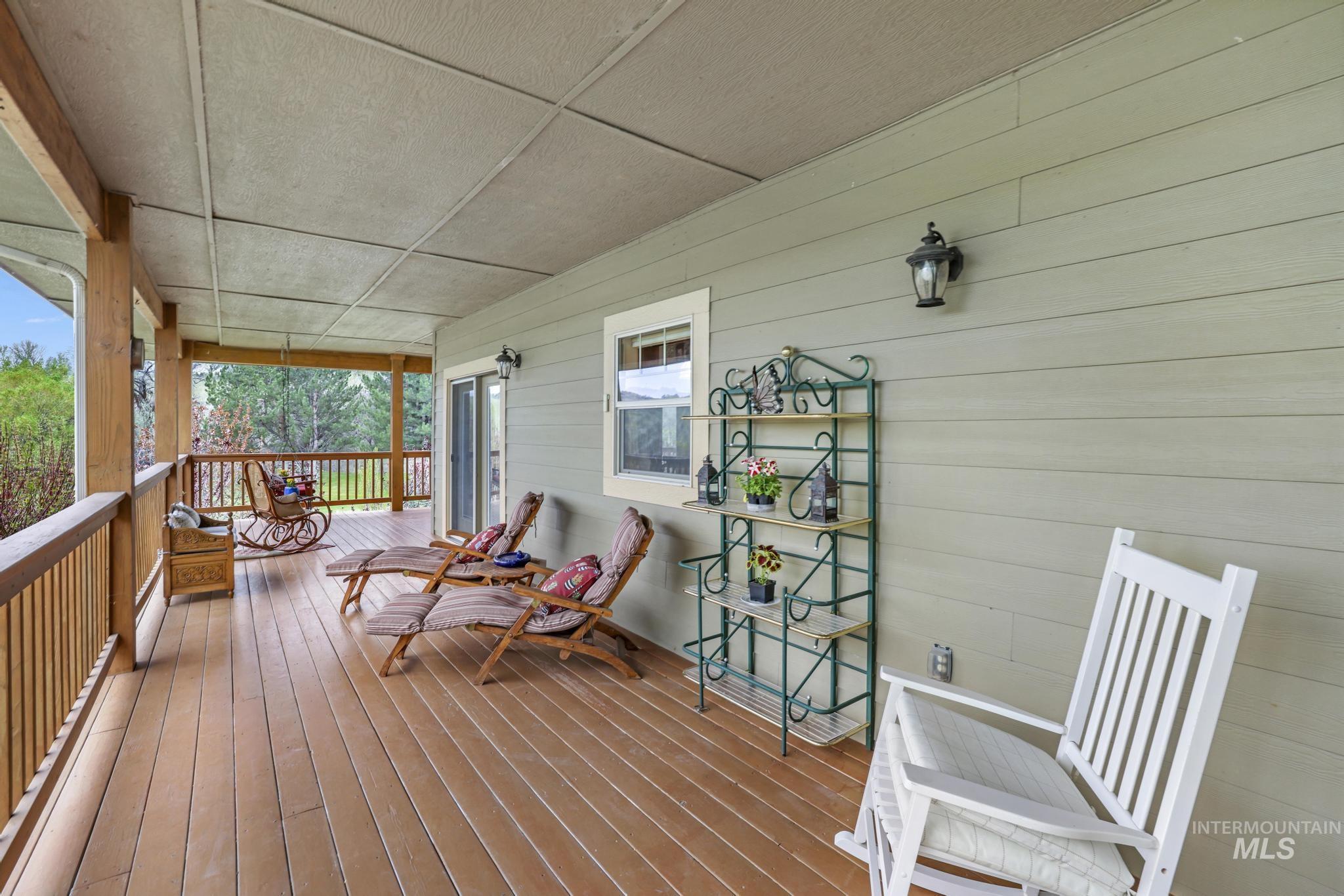 4514 Meadow Circle Property Photo 9