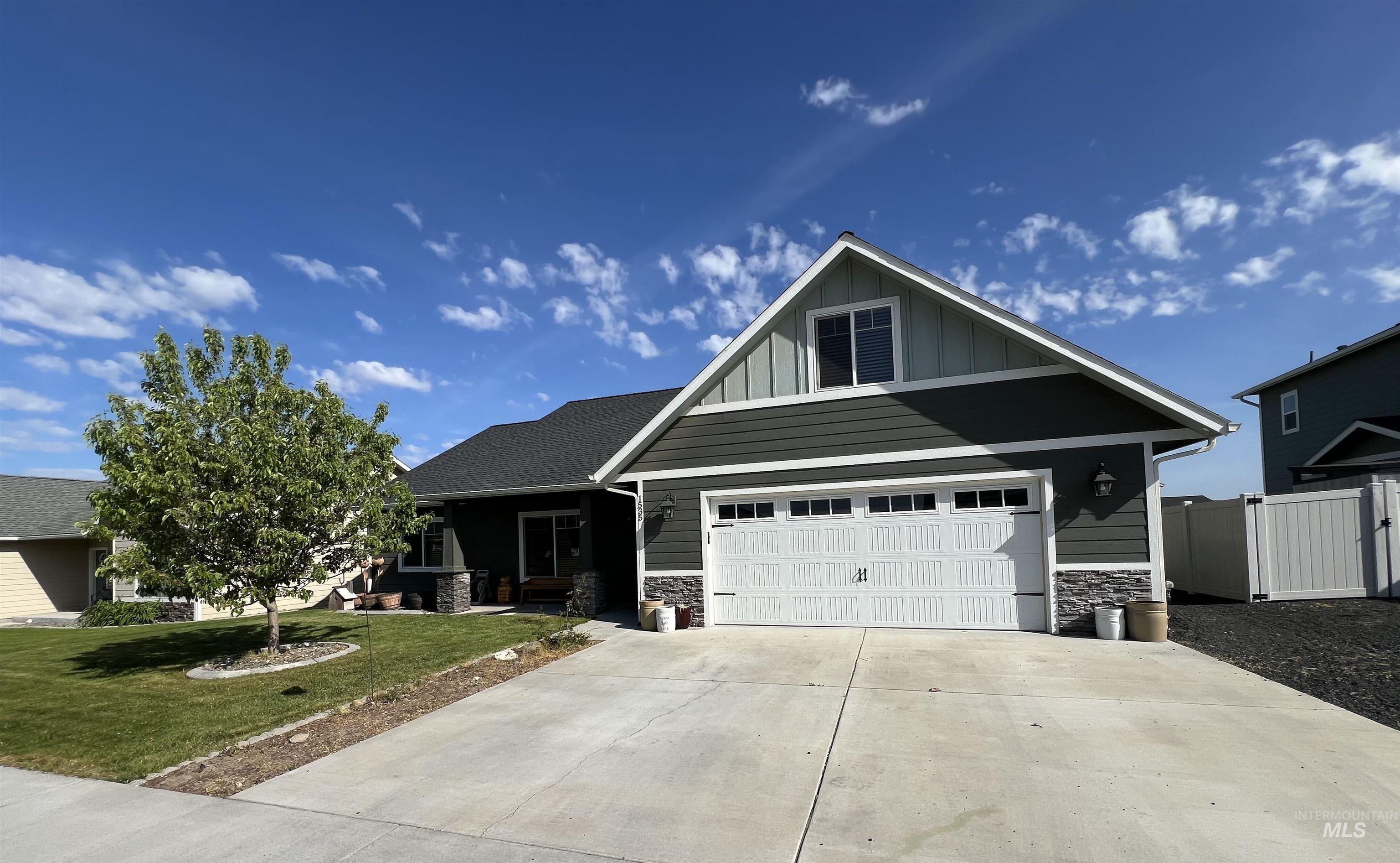 1535 Eastview Court Property Photo