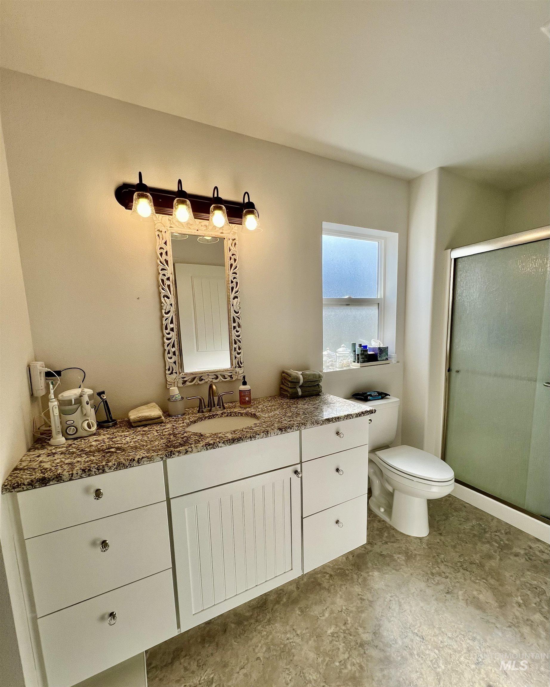 1535 Eastview Court Property Photo 11