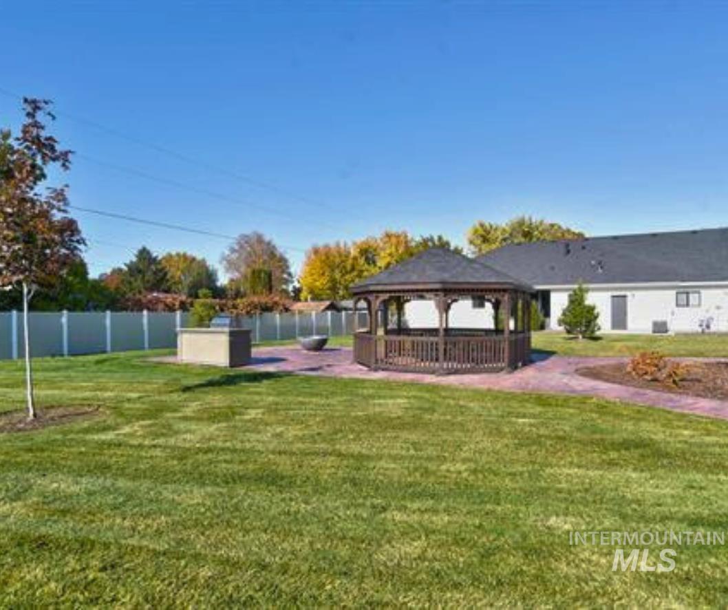 593 W Cedarburg Dr Property Photo 38