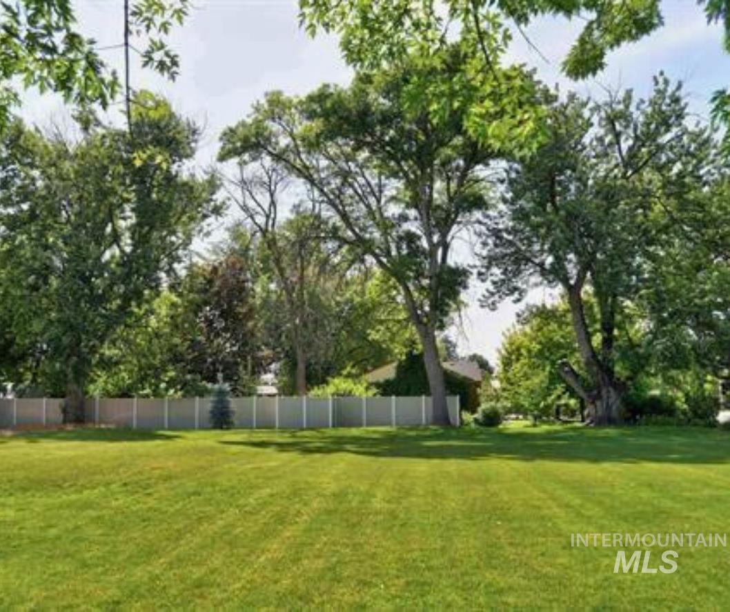 593 W Cedarburg Dr Property Photo 39