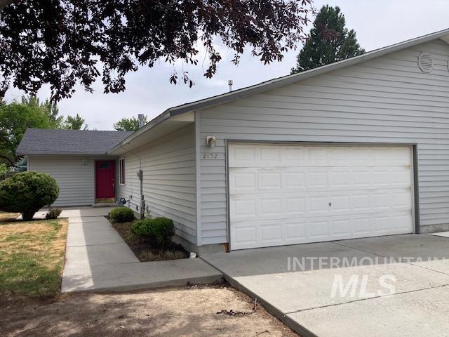 2152 SW 2nd Avenue Property Photo 1
