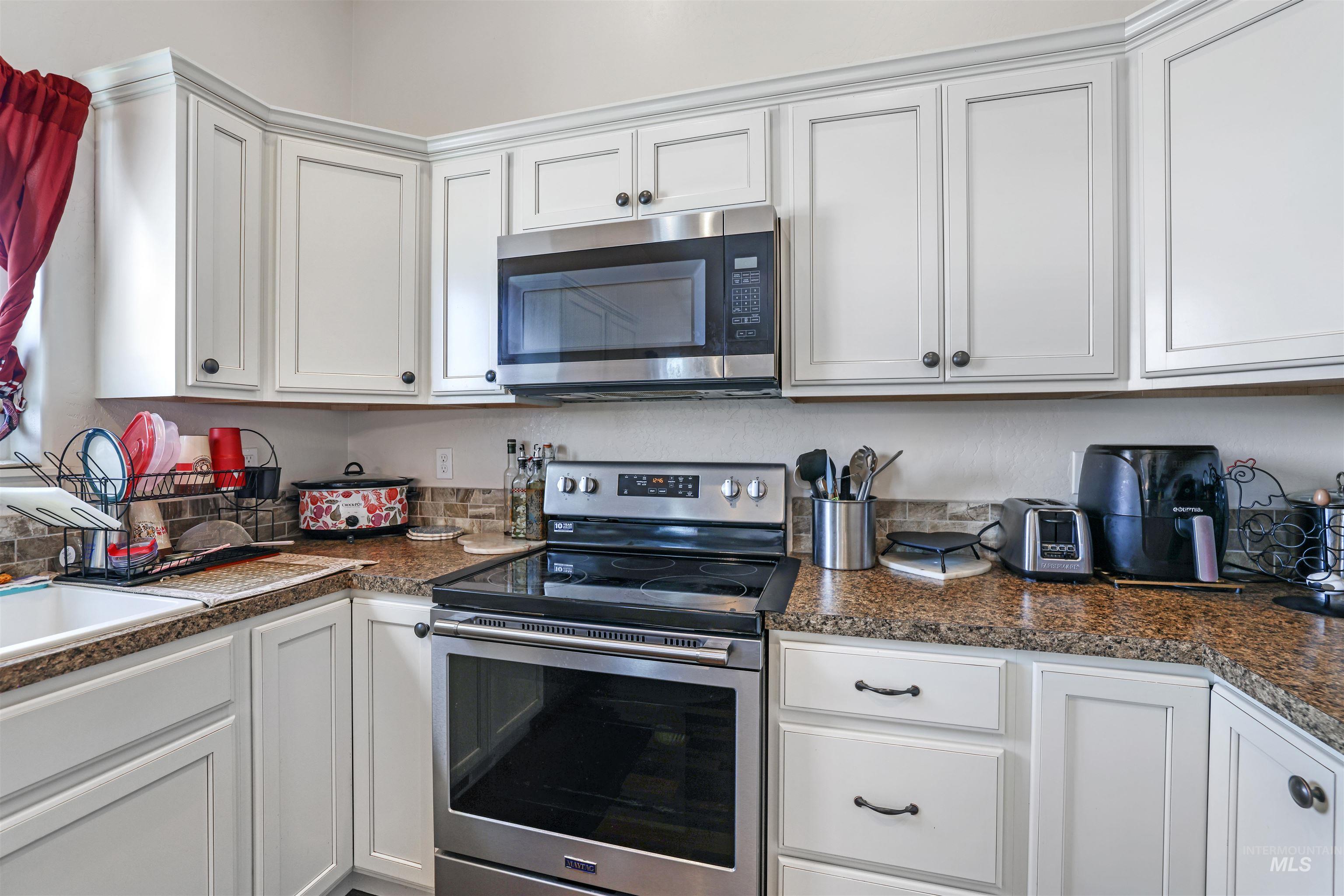 422 W Ave I Property Photo 16