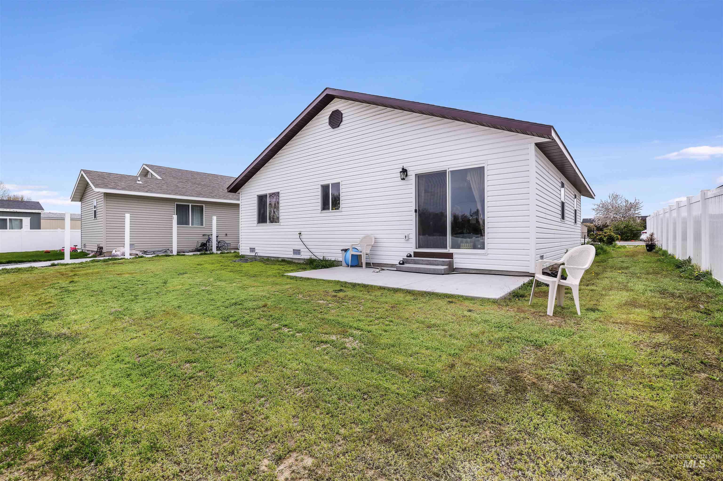 422 W Ave I Property Photo 21