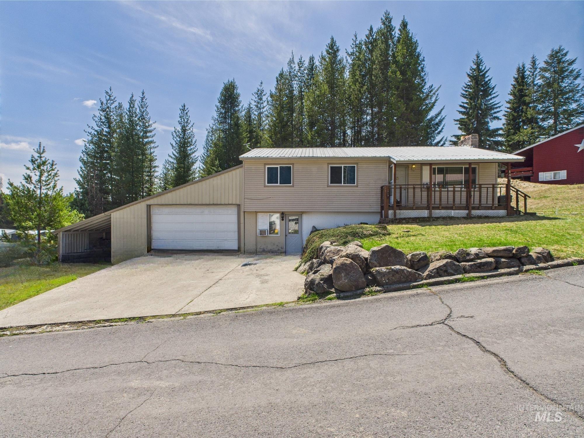143 Timberline Dr Property Photo 1