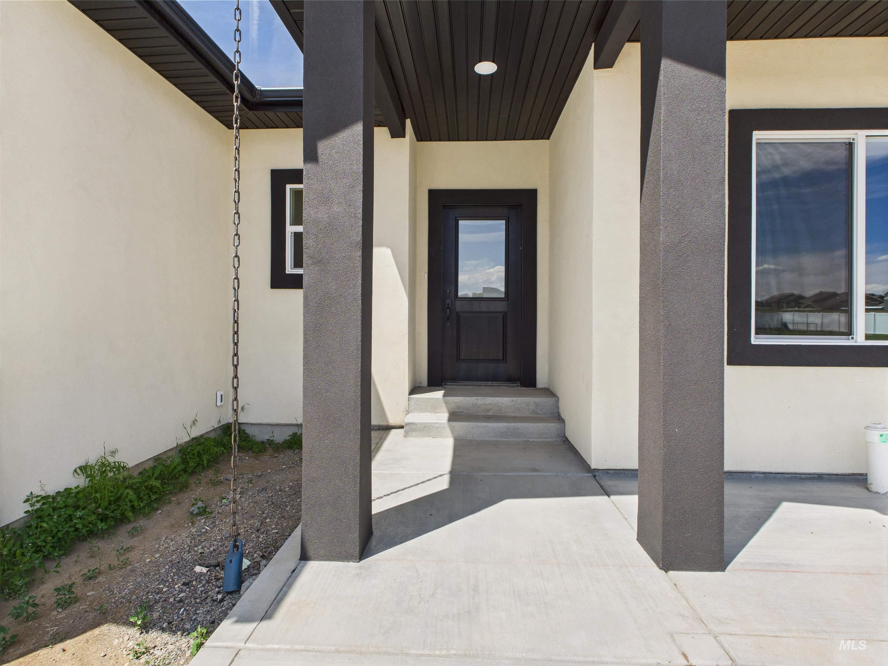1214 Diamond Drive Property Photo 2