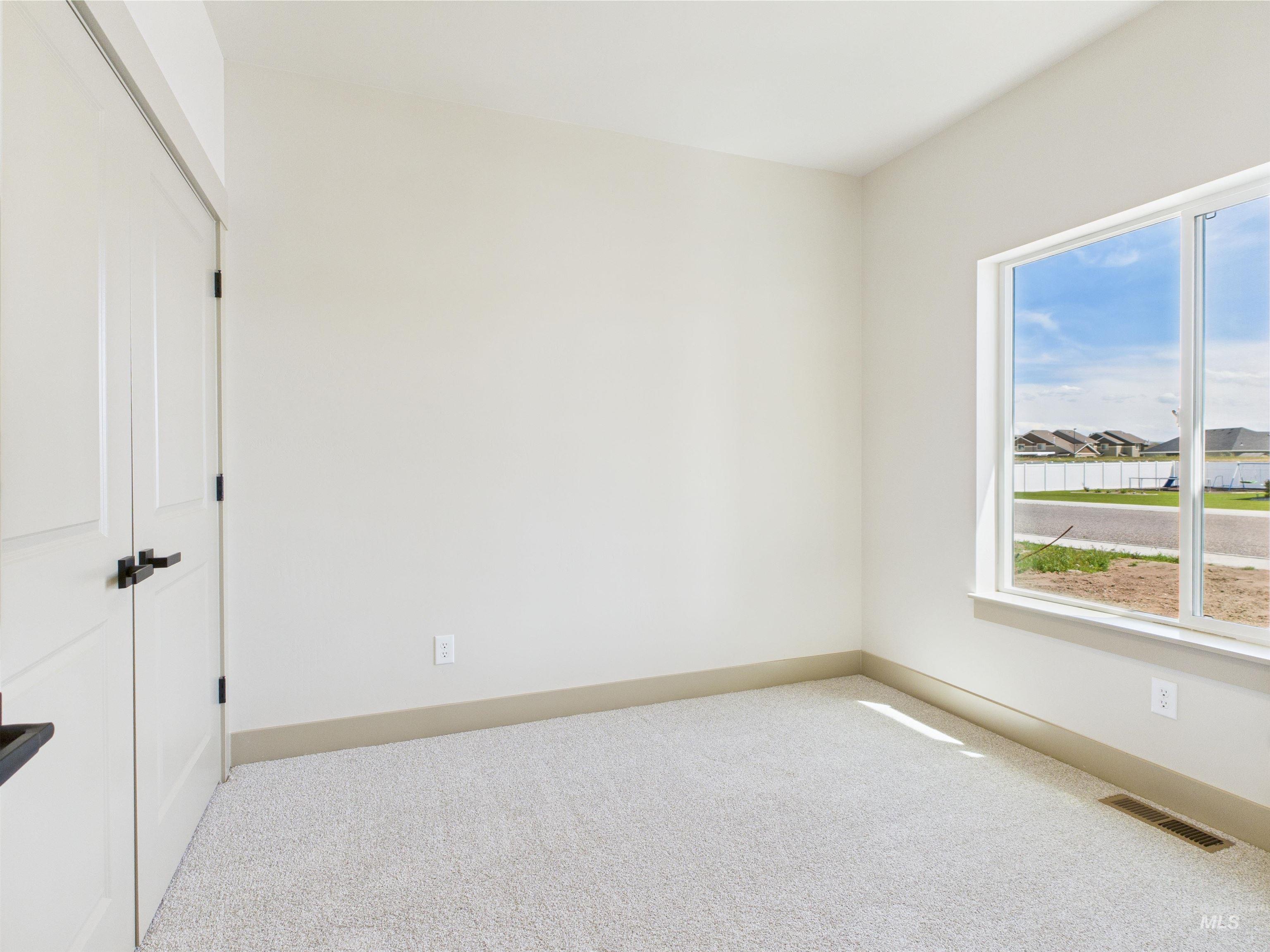 1214 Diamond Drive Property Photo 13