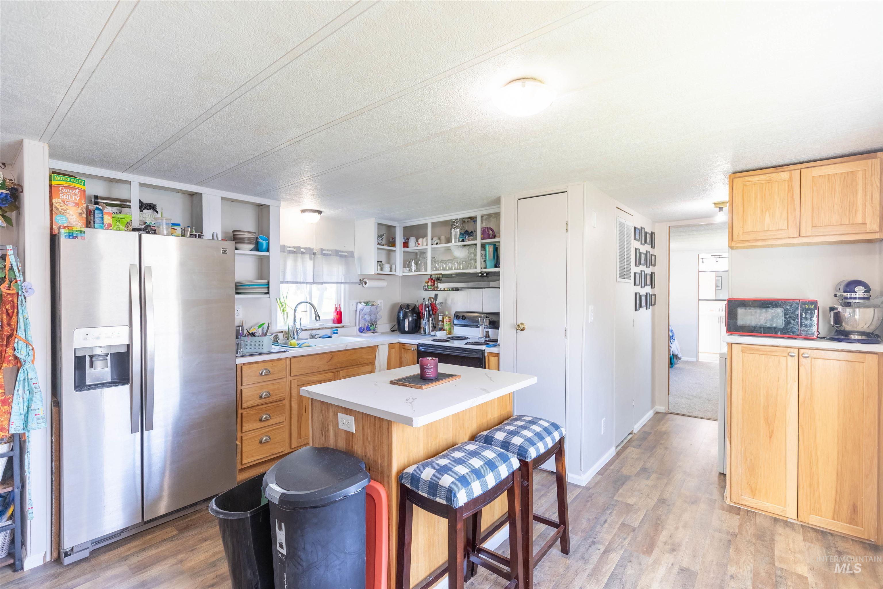 609 N Almon Property Photo 4