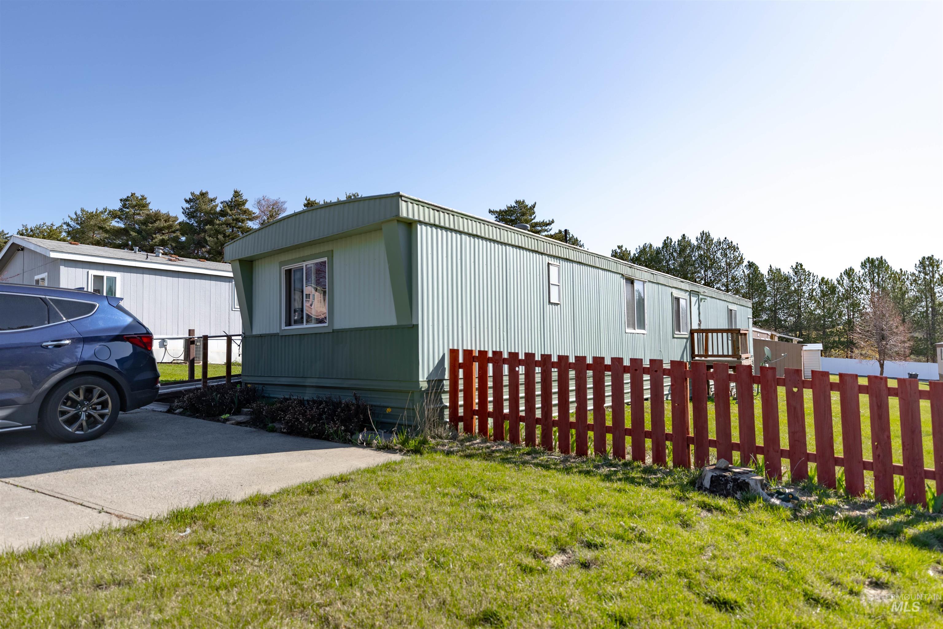 609 N Almon Property Photo 16