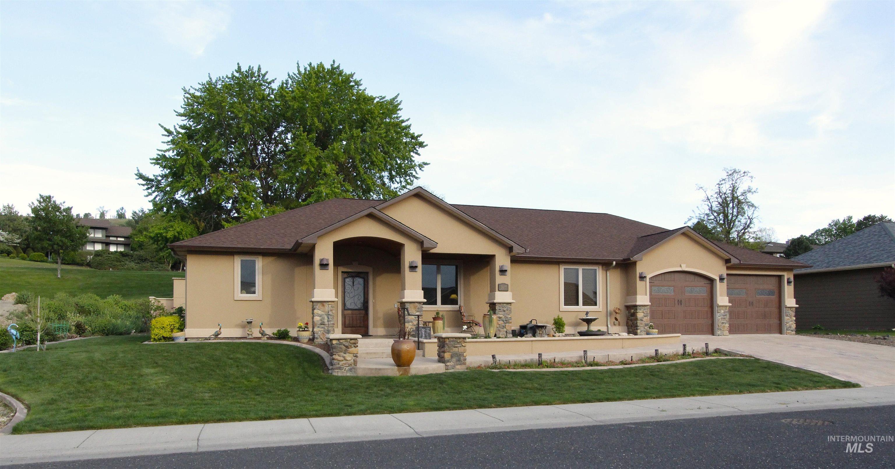 3977 Ridgewater Dr. Property Photo