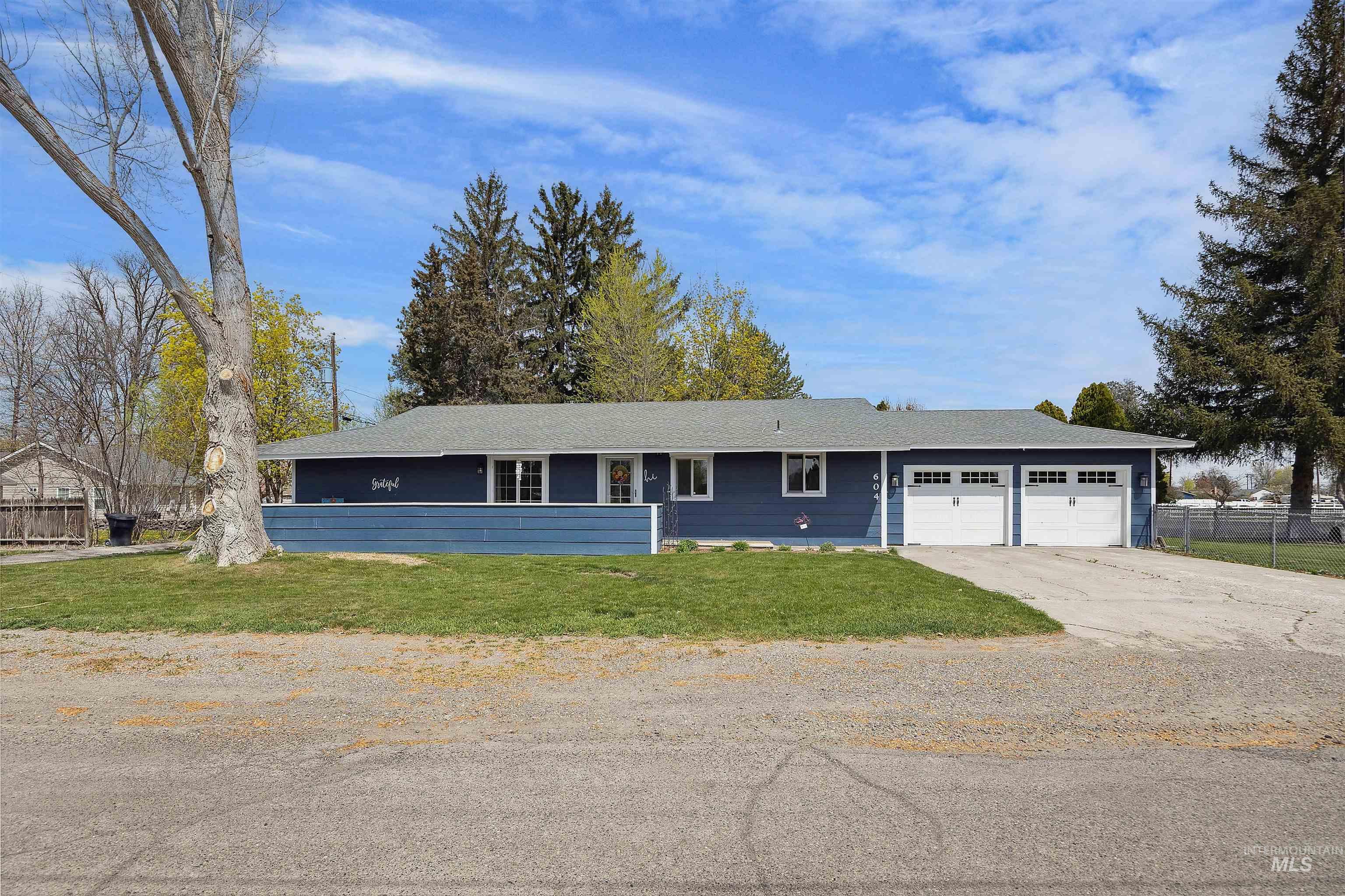 604 Locke Ave Property Photo