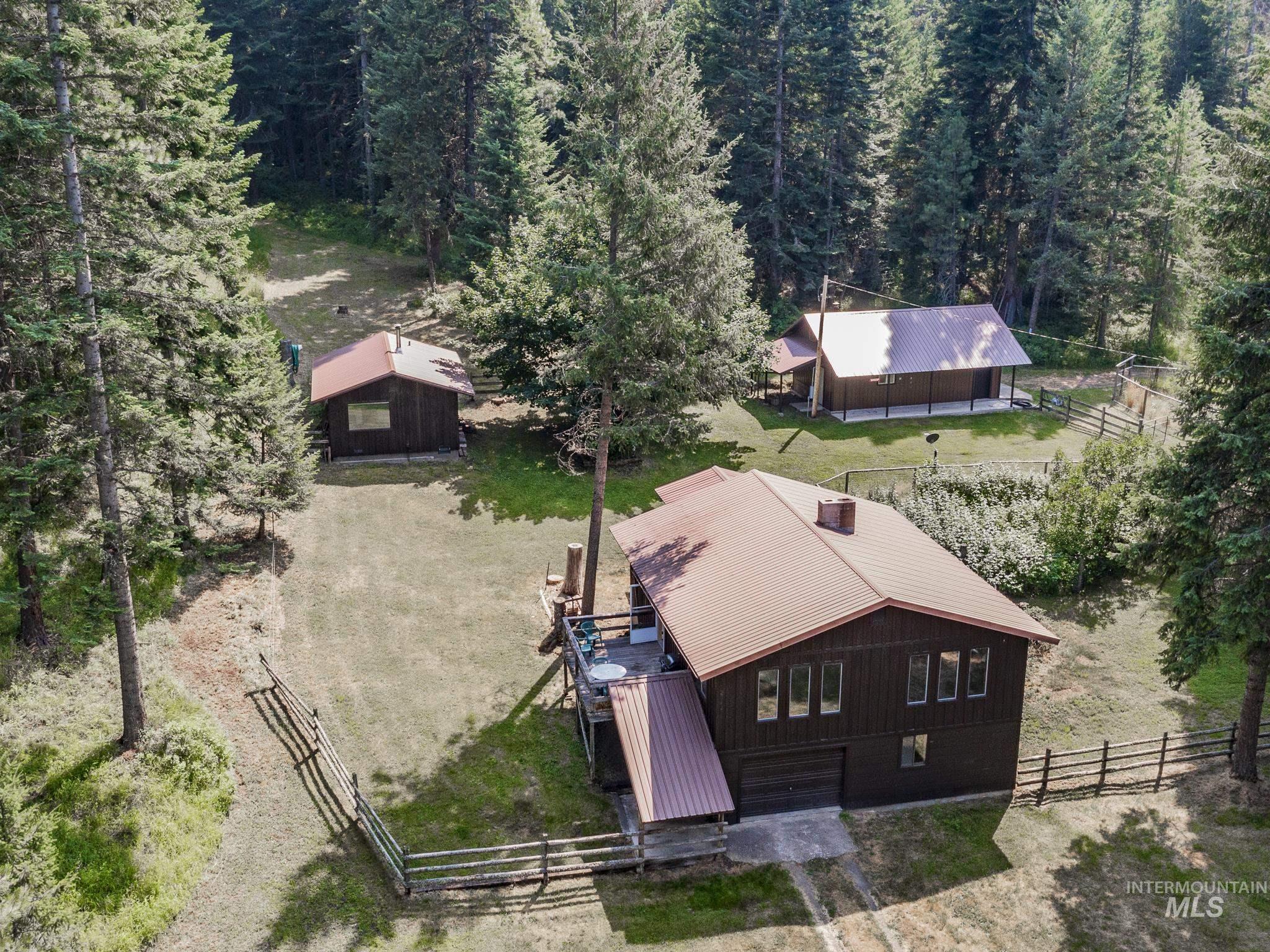 191 Crooked Rd Property Photo 1