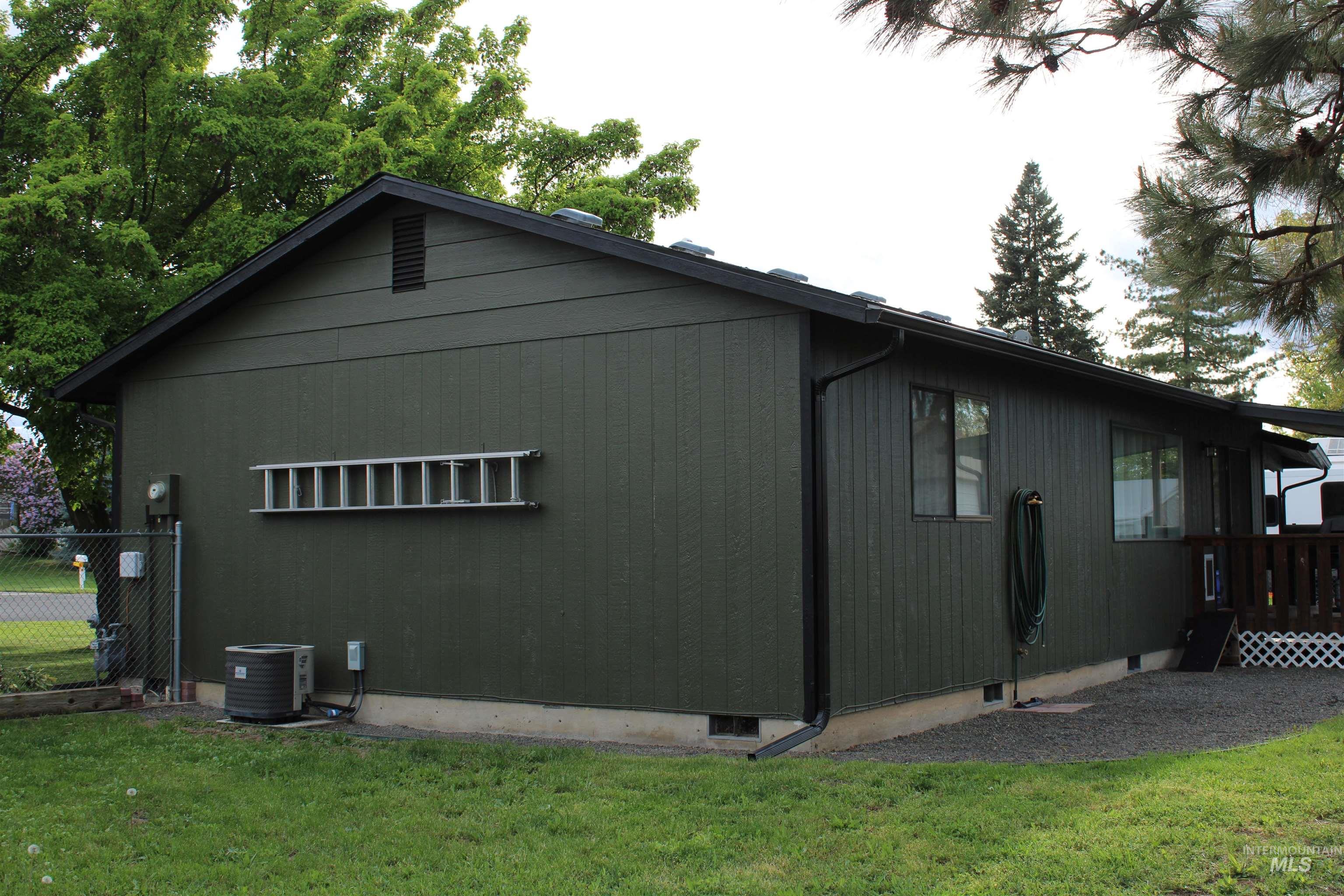 1721 Cedar Drive Property Photo 4