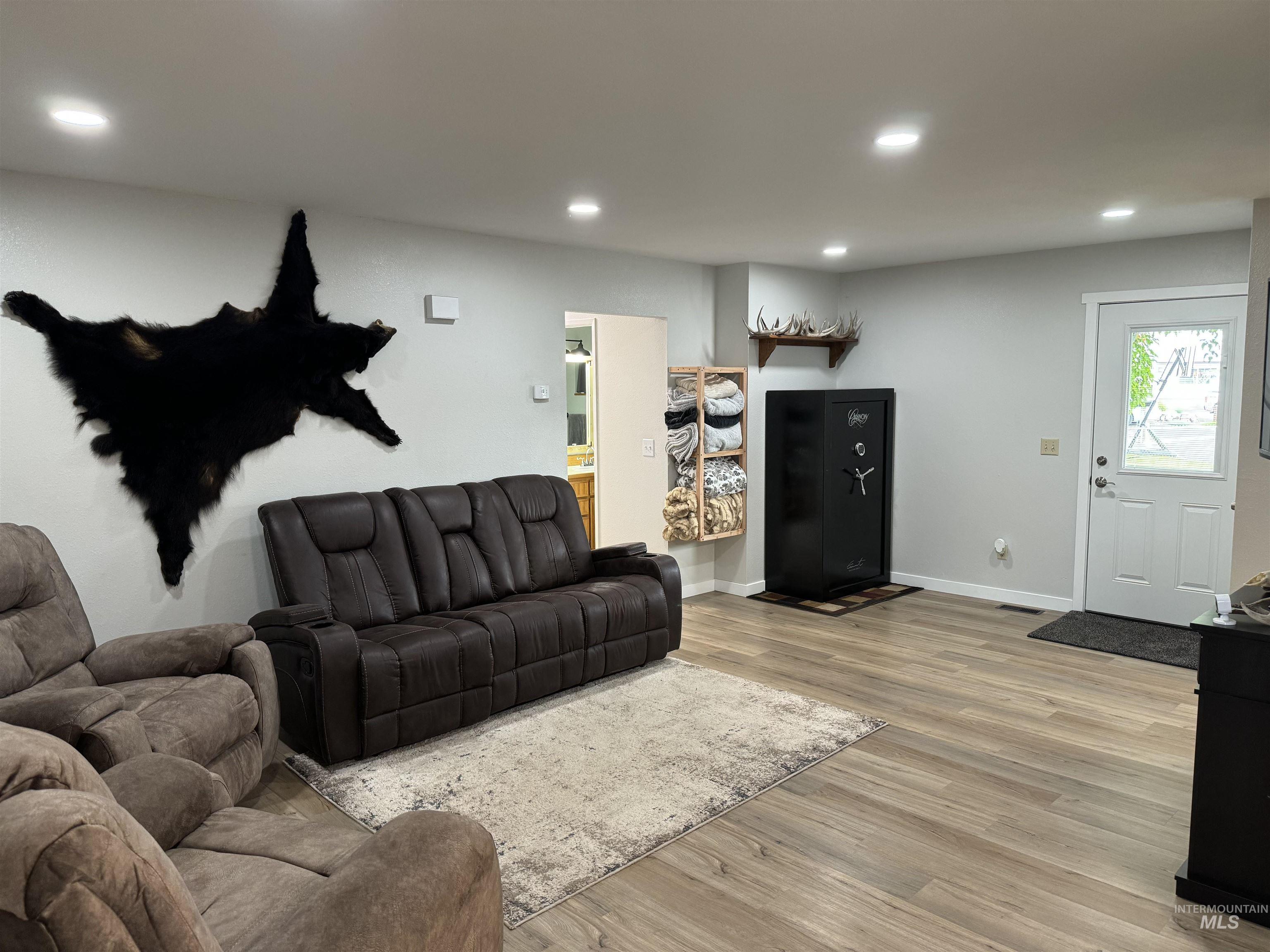 1721 Cedar Drive Property Photo 6