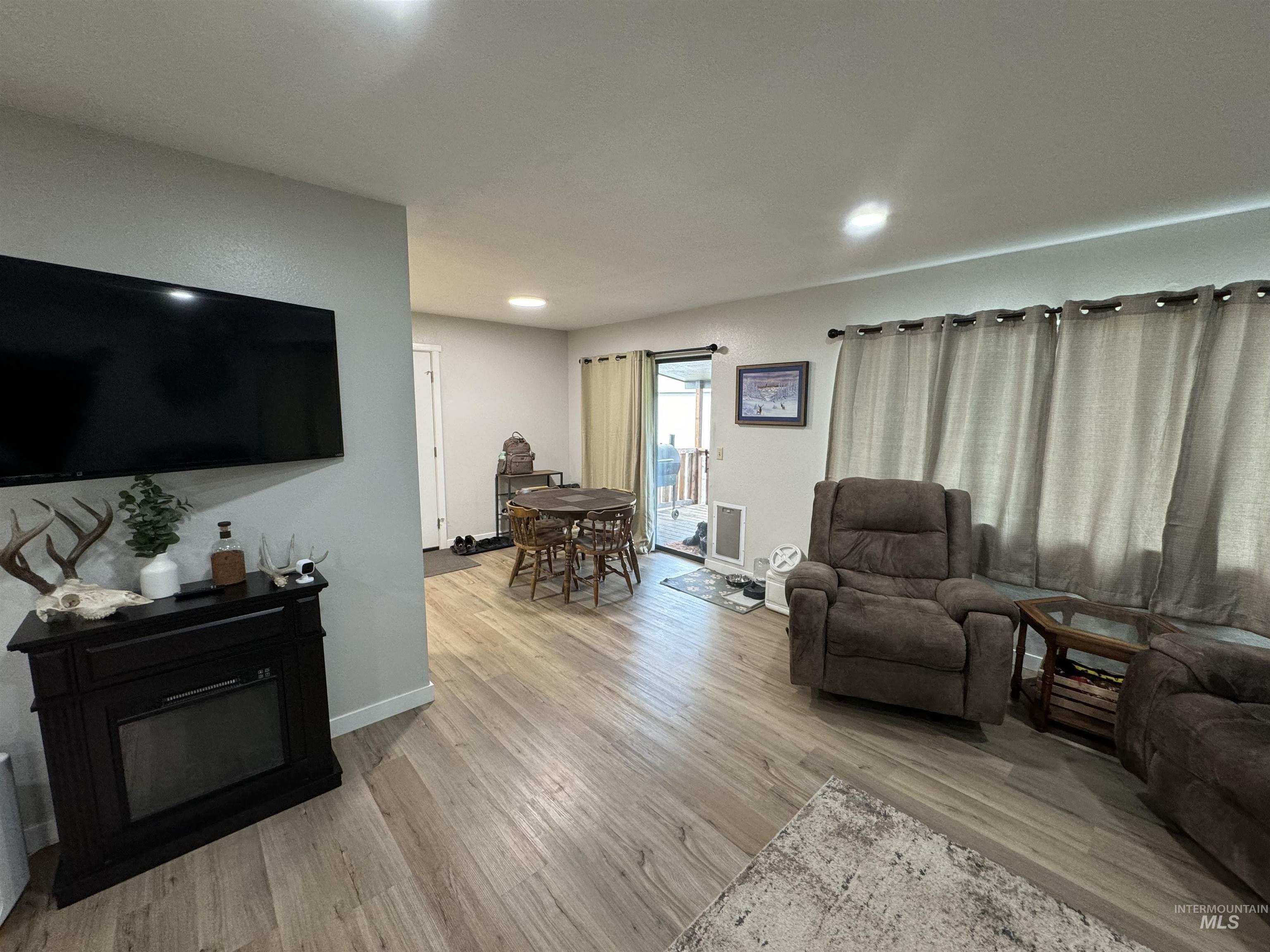 1721 Cedar Drive Property Photo 9