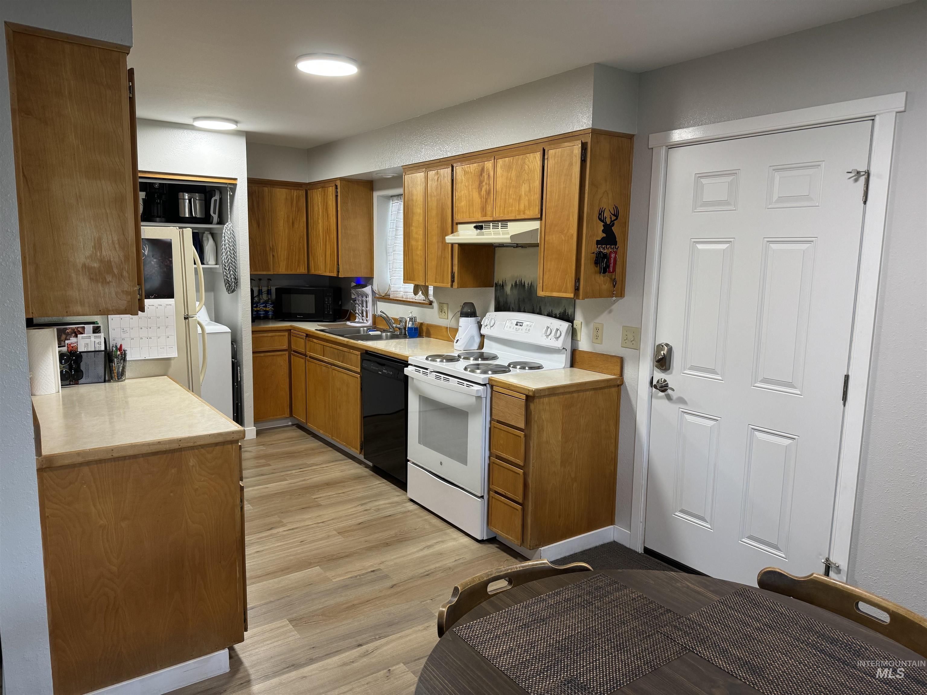 1721 Cedar Drive Property Photo 13