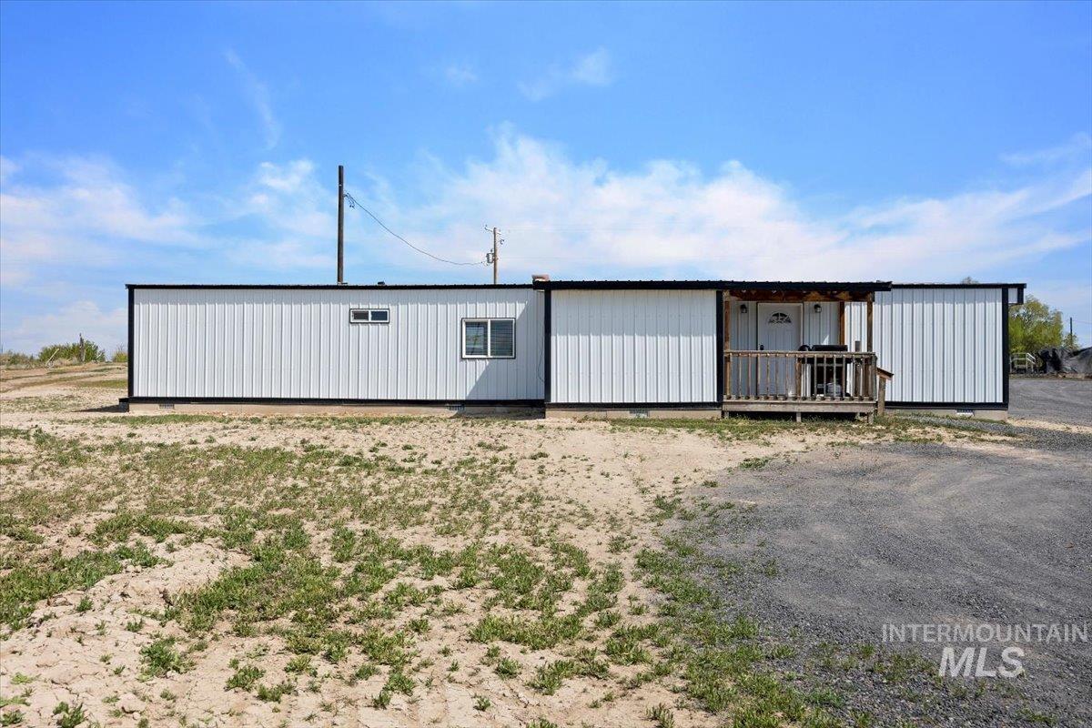 1882 Frontage Rd Property Photo 1