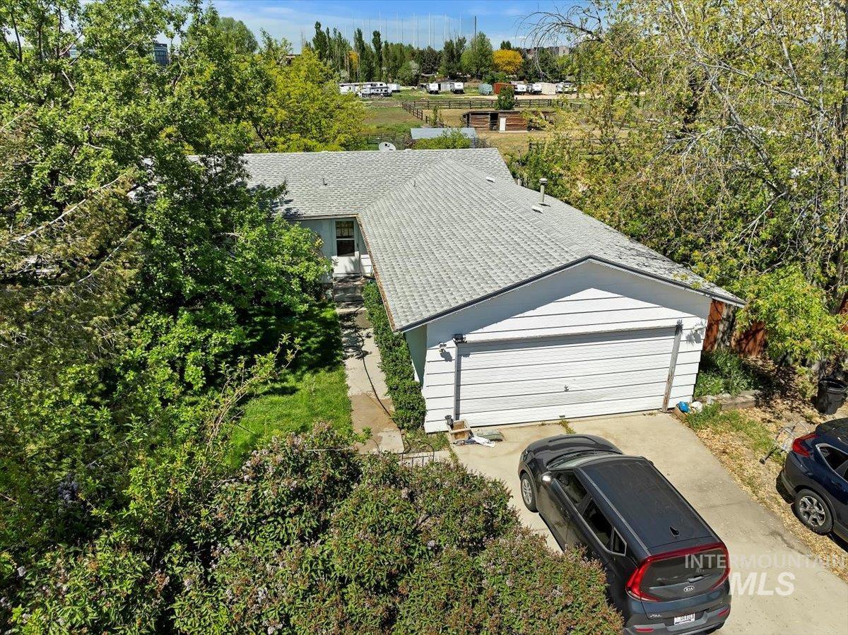 3820 E Overland Property Photo 13