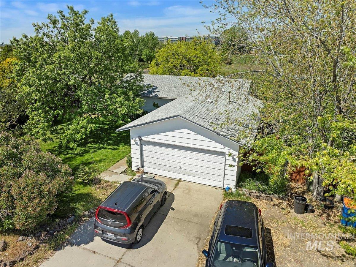 3820 E Overland Property Photo 15
