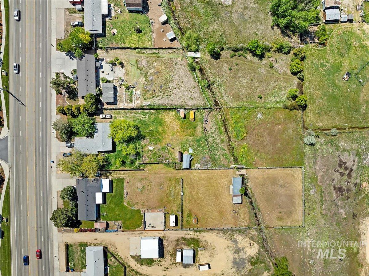 3820 E Overland Property Photo 16