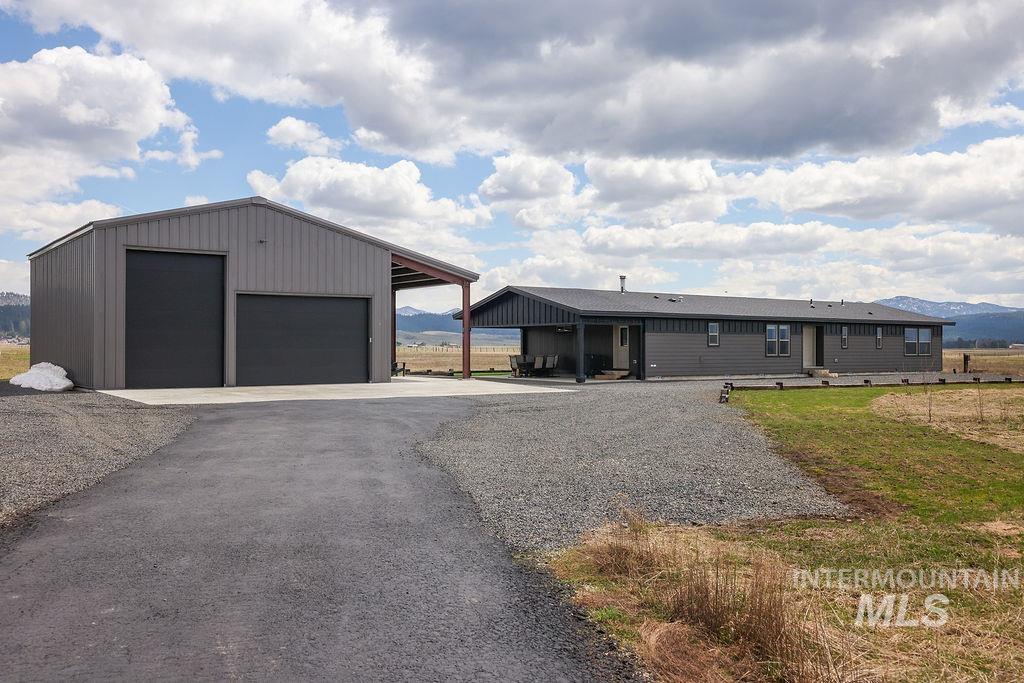 13100 Farm To Market Road Property Photo 5