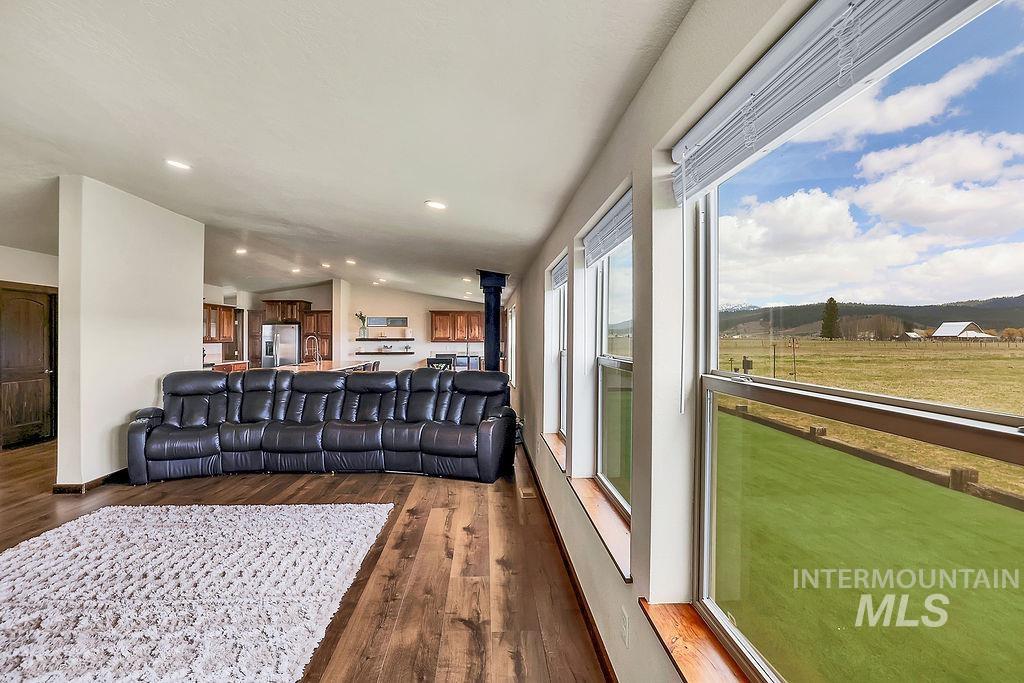 13100 Farm To Market Road Property Photo 15