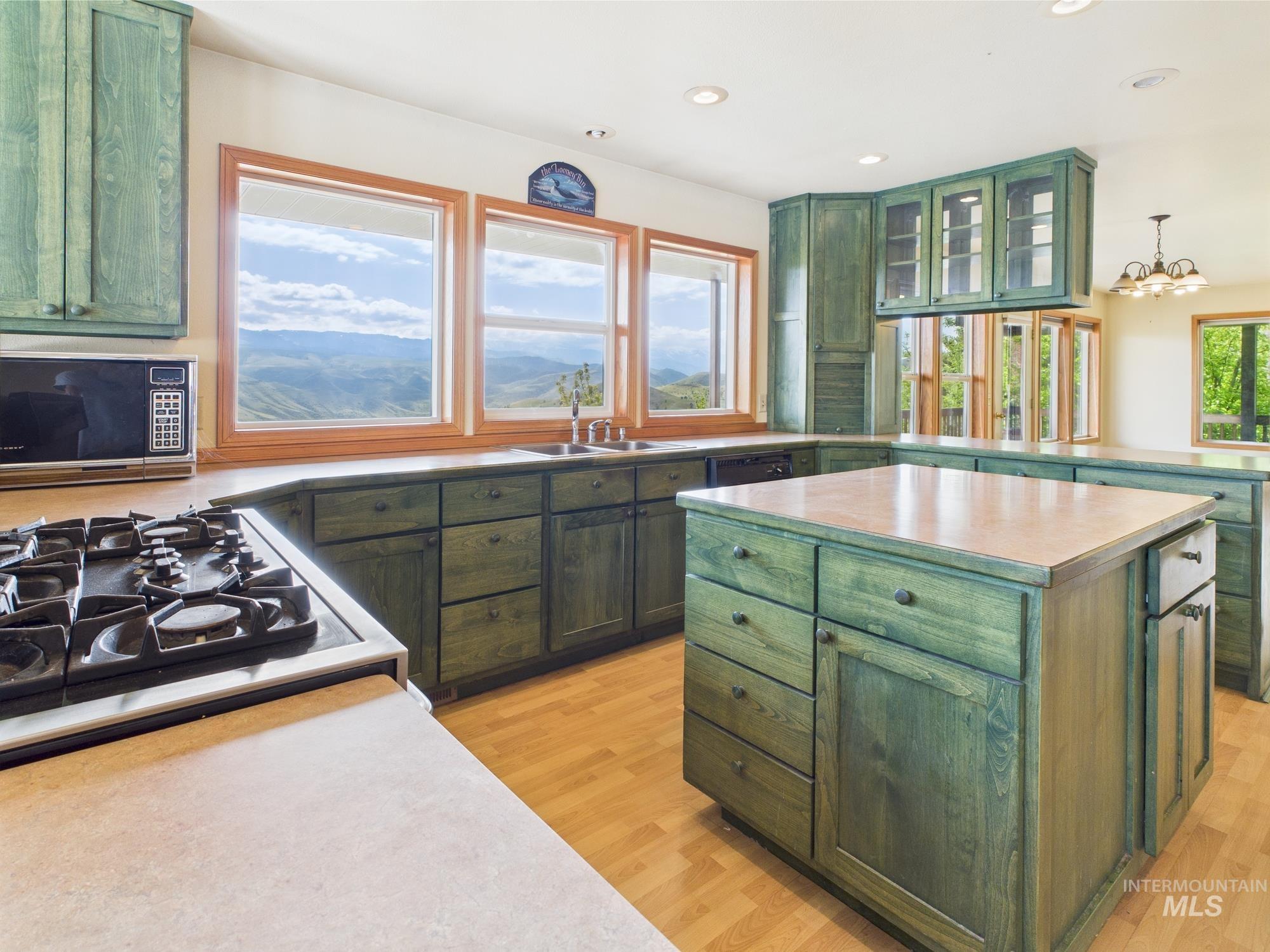 234 Saddle Ridge Rd Property Photo 3