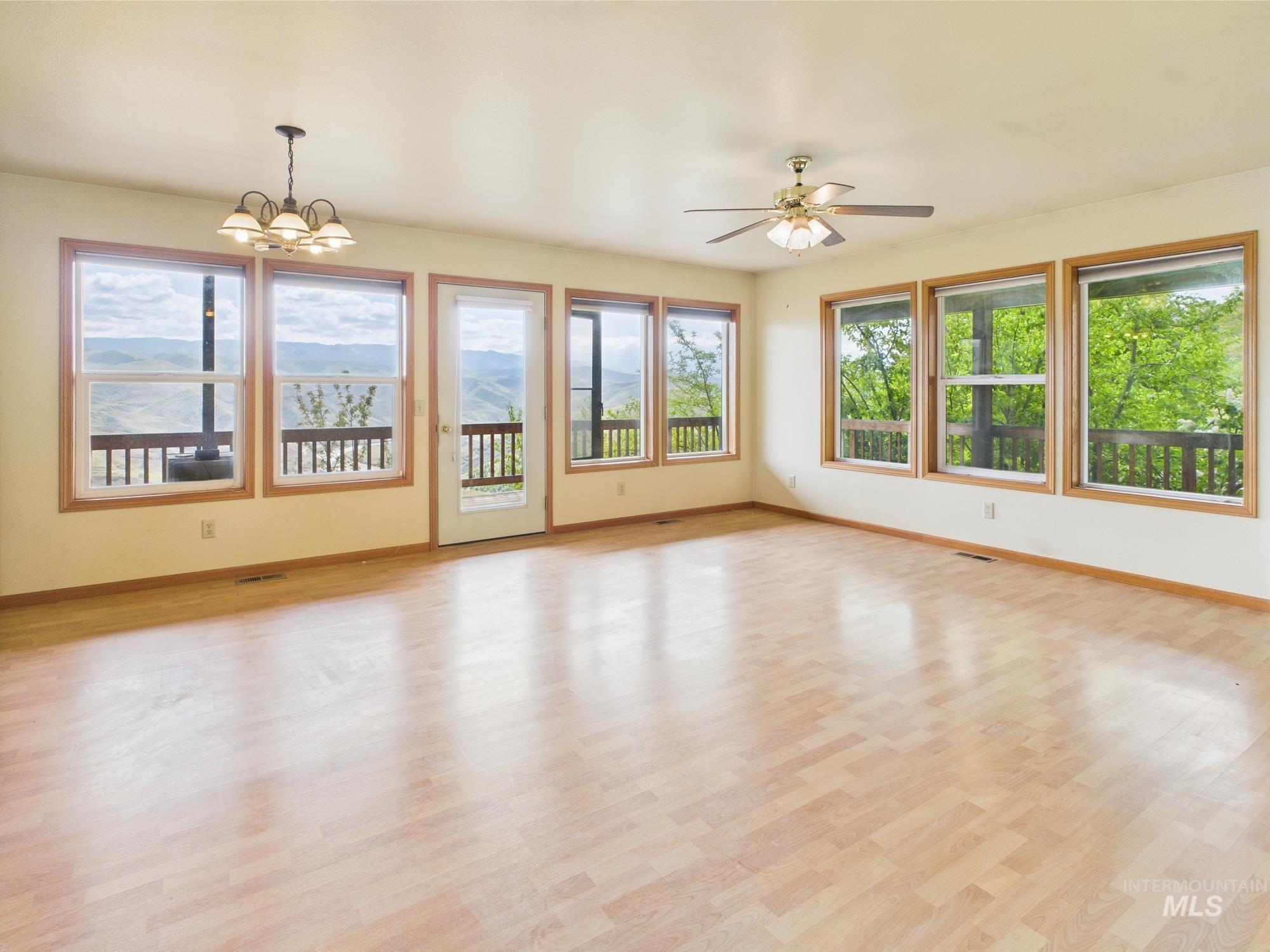 234 Saddle Ridge Rd Property Photo 10