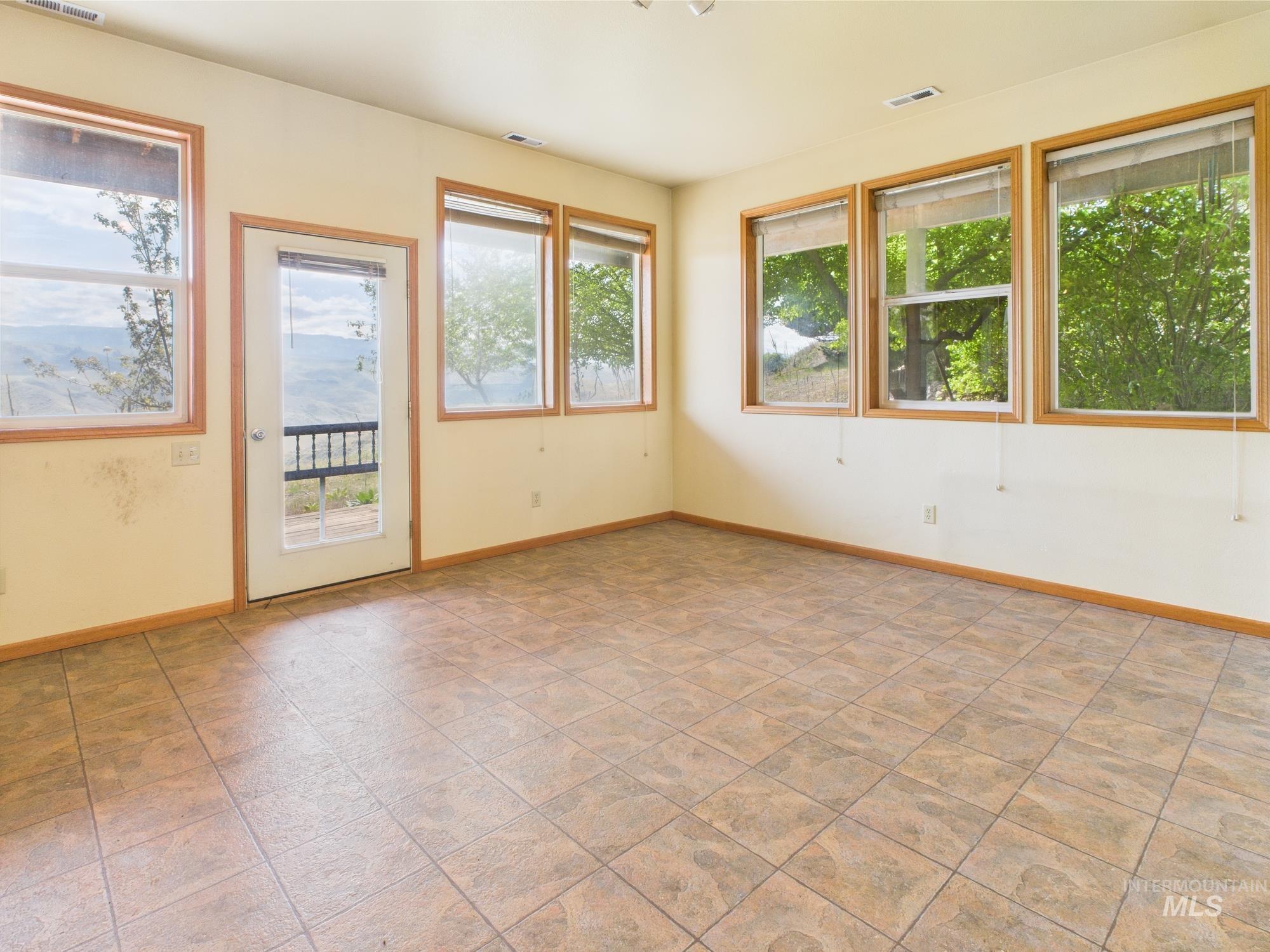 234 Saddle Ridge Rd Property Photo 28