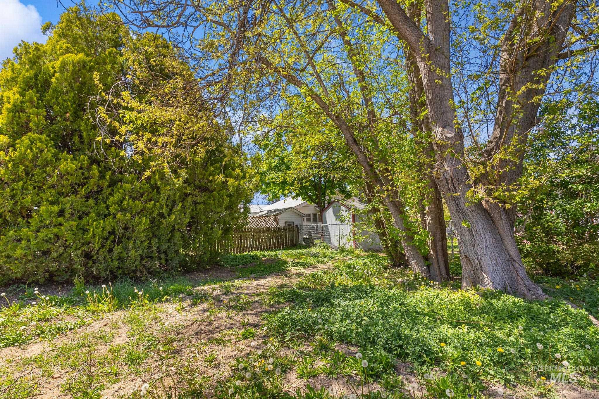 1011 9th St Property Photo 5
