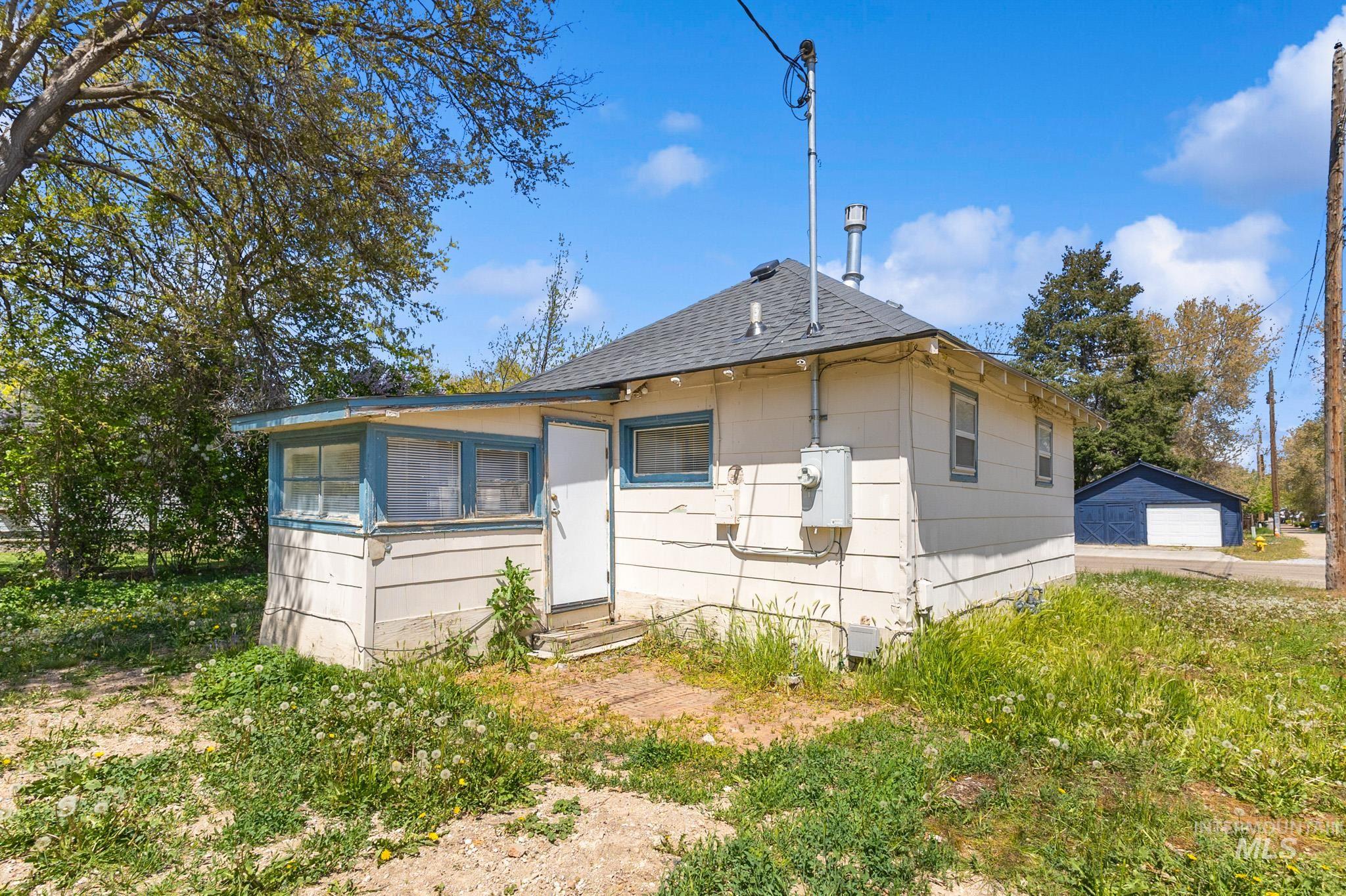 1011 9th St Property Photo 9