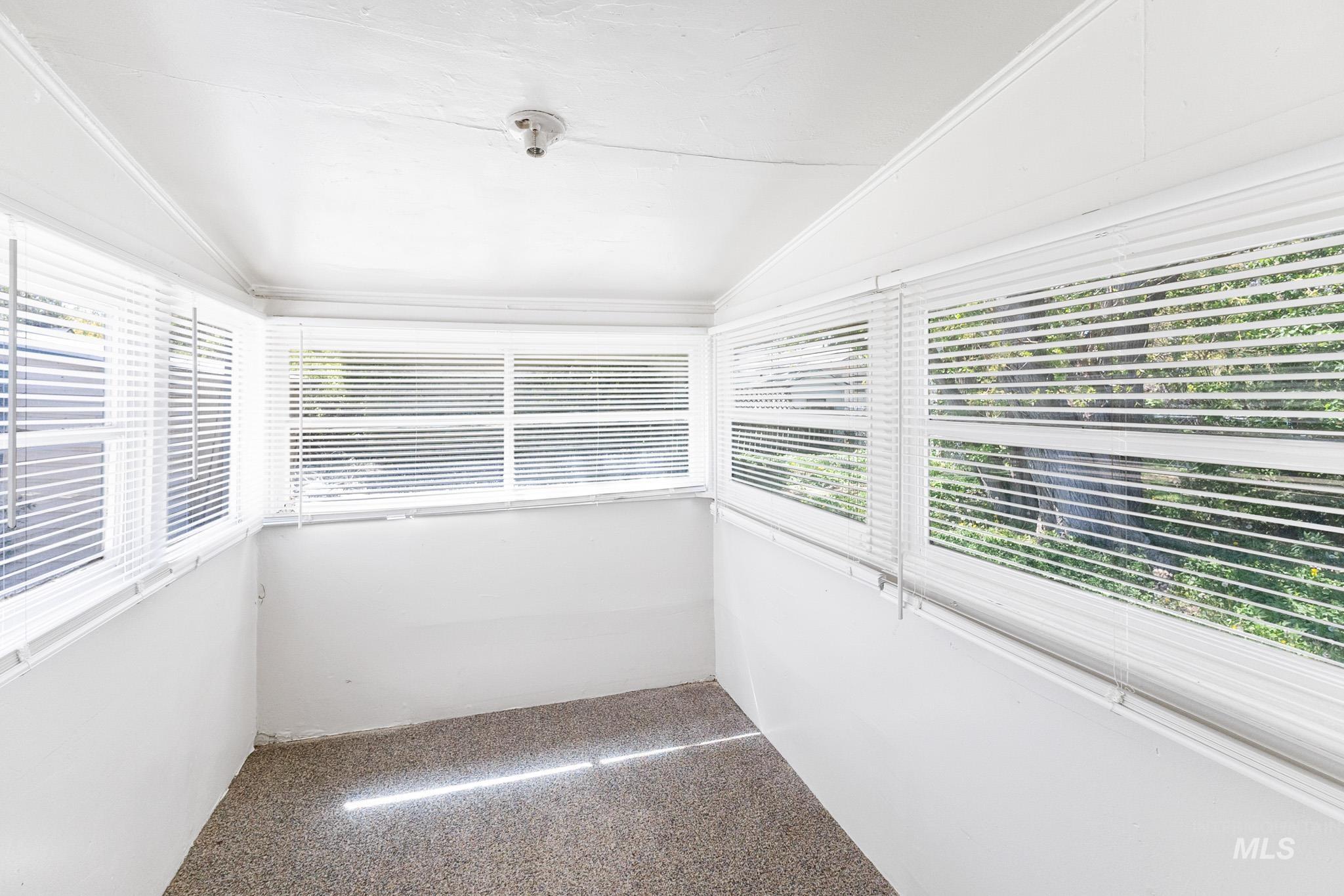 1011 9th St Property Photo 13
