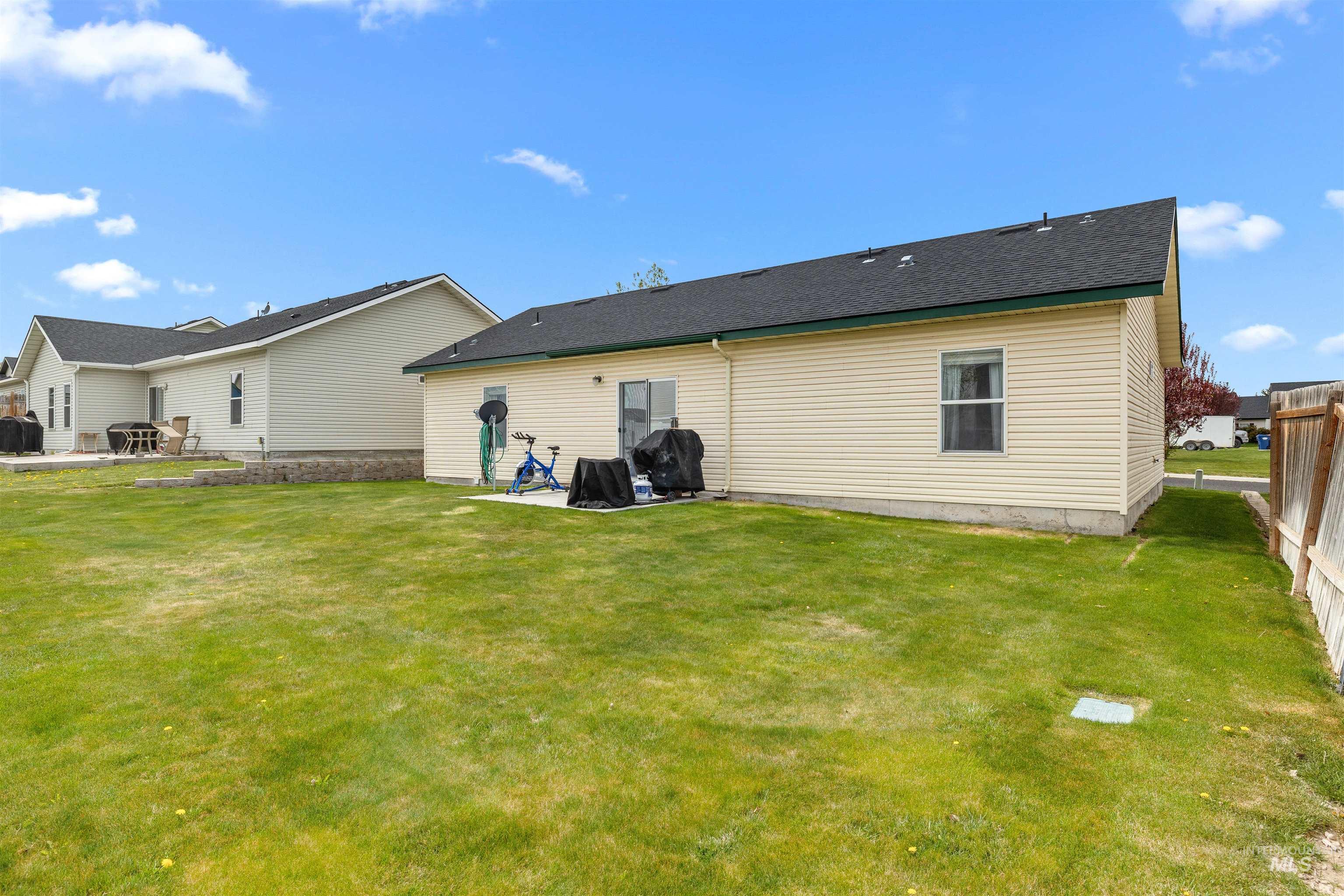 1597 Vista Dr. Property Photo 22
