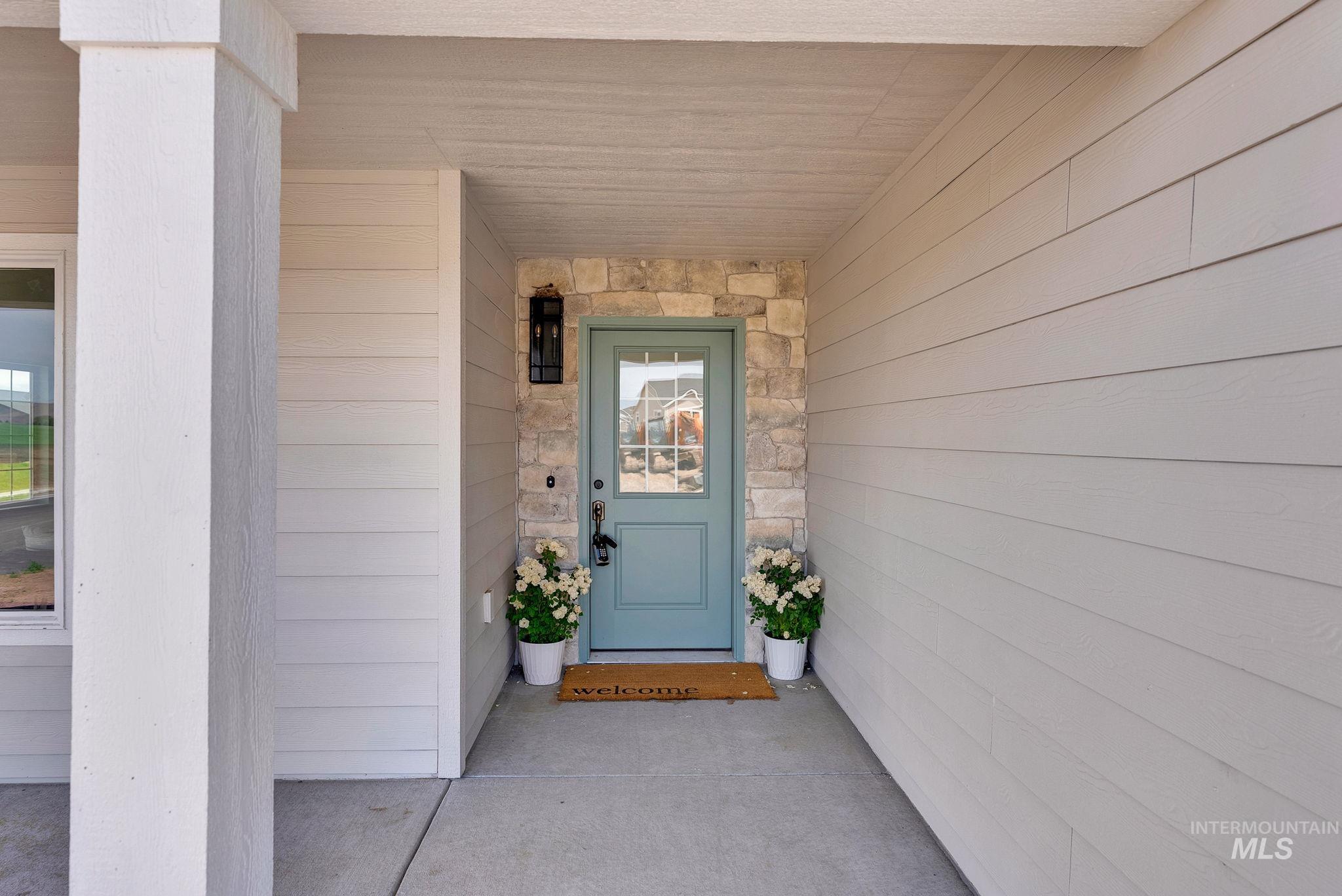 1738 Pathway Court Property Photo 3